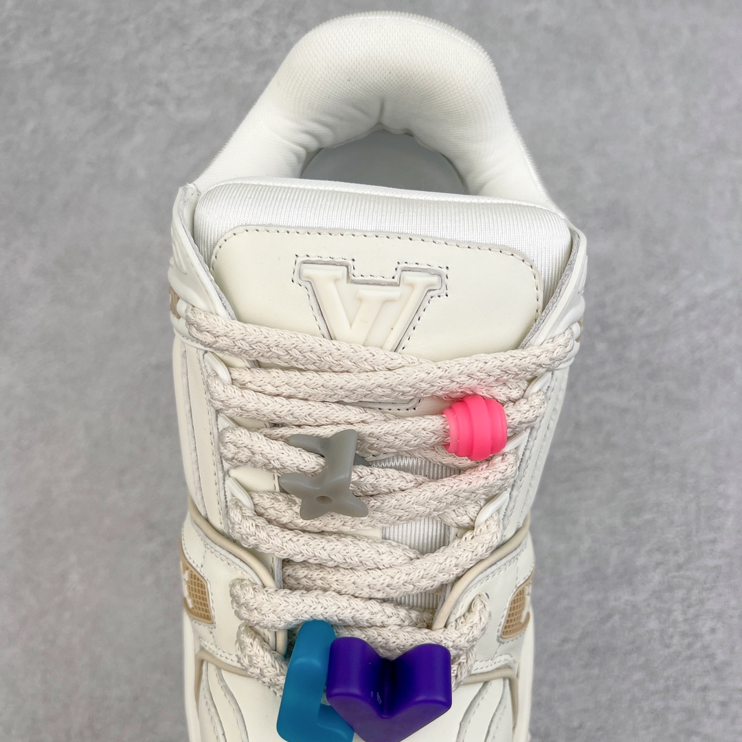 图片[5]-＃纯原福利 最稳版本 lv Trainer Maxi 小胖丁系列面包鞋 驴牌23S时尚走秀款 原版购入开发历时半年开发打造 原版完美楦型 多次调试 达到还原99% 鞋面独家订制细柔小牛皮 厚实织物鞋带 独家私模超轻TPU大底 原配扣子串珠 正确原装黄色鞋盒 正确中底印花 鞋面印花3D高频深度立体 全鞋电脑针车 紧密相连 针距密度一致 皮面裁剪部位 统一油边封口工艺 备受瞩目火热面包鞋再次拉满流量 各地网红上脚 立体饱满的彩色面包鞋身 超大版型重新诠释了 Virgil Abloh大热lv运动时装鞋 完美增高5CM Size 36 37 38 39 40 41 42 43 44 45-选品中心