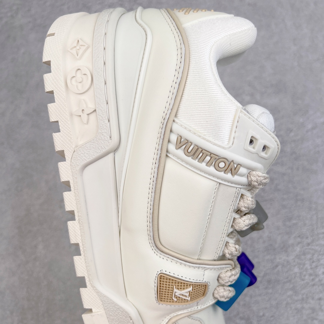 图片[6]-＃纯原福利 最稳版本 lv Trainer Maxi 小胖丁系列面包鞋 驴牌23S时尚走秀款 原版购入开发历时半年开发打造 原版完美楦型 多次调试 达到还原99% 鞋面独家订制细柔小牛皮 厚实织物鞋带 独家私模超轻TPU大底 原配扣子串珠 正确原装黄色鞋盒 正确中底印花 鞋面印花3D高频深度立体 全鞋电脑针车 紧密相连 针距密度一致 皮面裁剪部位 统一油边封口工艺 备受瞩目火热面包鞋再次拉满流量 各地网红上脚 立体饱满的彩色面包鞋身 超大版型重新诠释了 Virgil Abloh大热lv运动时装鞋 完美增高5CM Size 36 37 38 39 40 41 42 43 44 45-选品中心