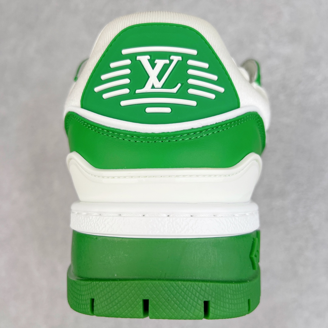 图片[8]-＃纯原福利 最稳版本 lv Trainer Maxi 小胖丁系列面包鞋 驴牌23S时尚走秀款 原版购入开发历时半年开发打造 原版完美楦型 多次调试 达到还原99% 鞋面独家订制细柔小牛皮 厚实织物鞋带 独家私模超轻TPU大底 原配扣子串珠 正确原装黄色鞋盒 正确中底印花 鞋面印花3D高频深度立体 全鞋电脑针车 紧密相连 针距密度一致 皮面裁剪部位 统一油边封口工艺 备受瞩目火热面包鞋再次拉满流量 各地网红上脚 立体饱满的彩色面包鞋身 超大版型重新诠释了 Virgil Abloh大热lv运动时装鞋 完美增高5CM Size 36 37 38 39 40 41 42 43 44 45-选品中心