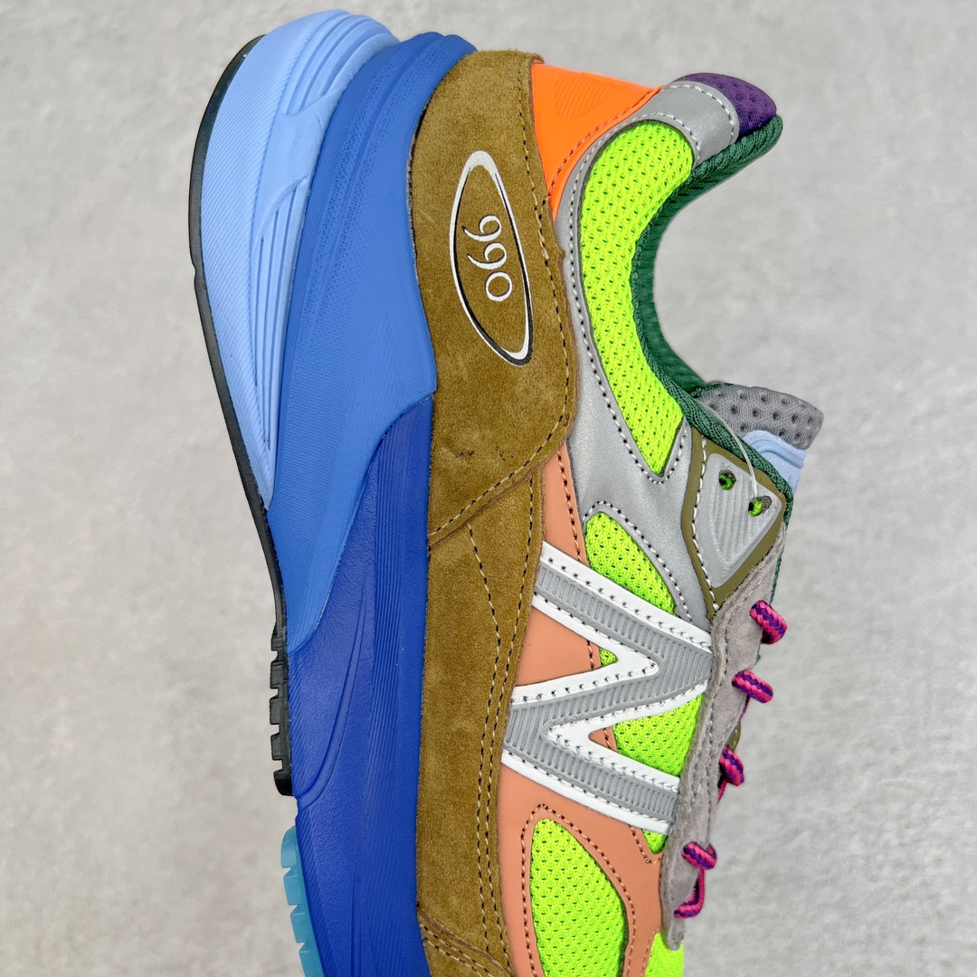 图片[6]-＃K版纯原 Action Bronson x New Balance in USA M990V6 新百伦NB六代系列美产血统经典复古百搭老爹风休闲运动跑步鞋 蓝绿棕 这是一双极具现代感设计的复古跑鞋 990v6 鞋面大部分面积依旧采用麂皮和织物材质覆盖 从各种细节上看也还是有点 990v5 的影子 但相比 990v5 990v6 鞋面各种材质的拼接会更加复杂 这次 990v6 最大的改变相信大家应该也发现了 就是看上去貌似比 990v4 和 990v5 两代鞋款加起来还要厚的鞋底 其实这是 New Balance 首次采用的三重缓震组合鞋底 除了之前就有的 ABZORB 缓震科技和 ENCAP 中底 这次新加入了 FuelCell 缓震科技 看来舒适度和增高度 都要更上一层楼呀 990v6 的侧标 Logo 设计少见地没有印在绒面皮革上 而是置于网眼面料以及横跨鞋身的皮革织带之上 同时鞋舌上的标签设计并没有延用此前 990v4 和 990v5 采用的样式设计 而是采用了一种新的类似于三角徽章的设计 所以对于鞋款上的更新变化 既有延续经典的设计 也有创新性的改变 尺码：36 37 37.5 38 38.5 39 40 40.5 41.5 42 42.5 43 44 44.5 45-选品中心