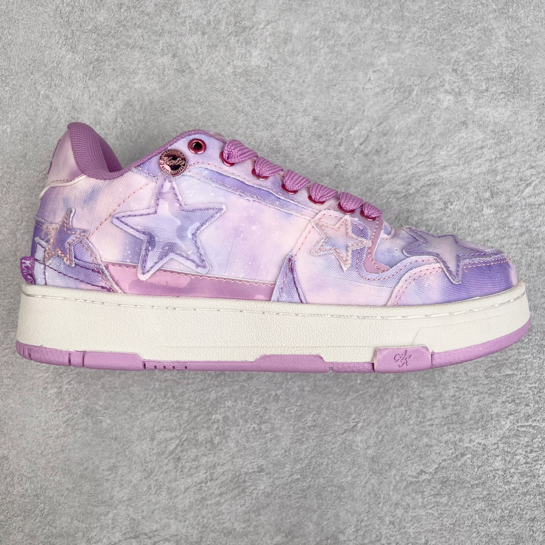 ＃福利特价 KAALIXTO Retro Vintage 星星潮流休闲防滑耐磨低帮板鞋 此款鞋使用牛仔作为主要的鞋面材质 结实耐磨 鞋舌设计特有印花皮牌作为搭配充分凸显牛仔的特性 整体鞋款采用牛仔面料随意角度拼接的呈现方法 打破消费者原有对鞋子的刻板印象 让人耳目一新 织麦标在彰品品牌属性的同时更具牛仔的代表性元素 并采用加厚内里 穿着舒适透气 鞋底做旧氧化 尺码：36 37 38 39 40 41 42 43 44 45-选品中心