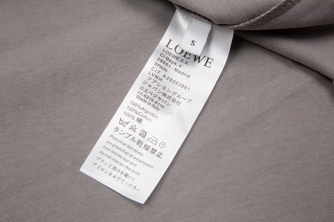 LOEWE 罗意威 23ss 口袋立体绣 短袖