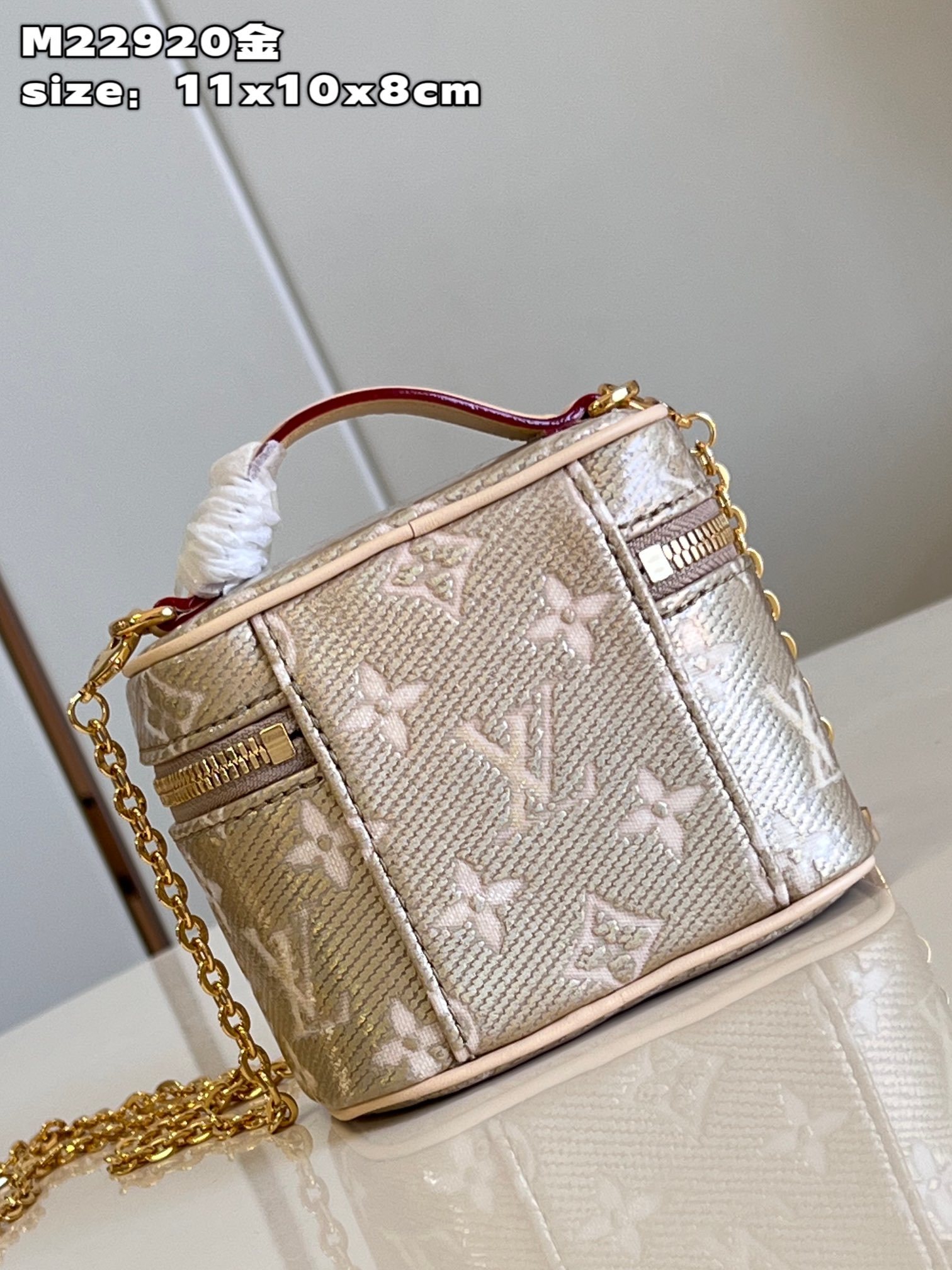 顶级原单M22920金本款MicroVanity手袋选用Monoglam提花帆布以涂层工艺为玲珑构型笼罩