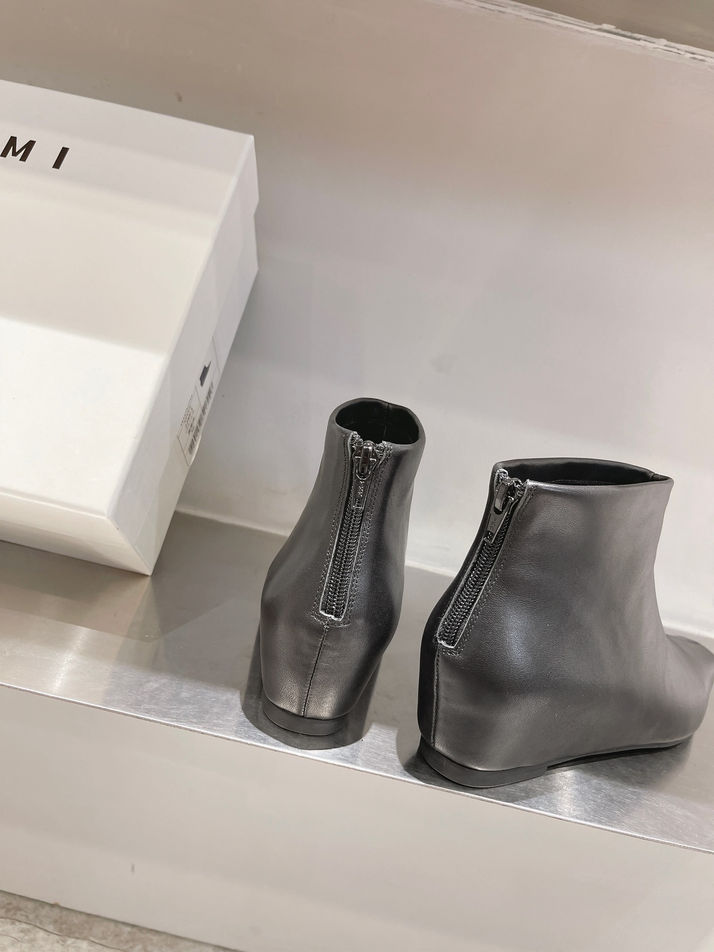Post-Modernist Design: High-Quality Comfortable Shoes for Modern Women - 图片 7