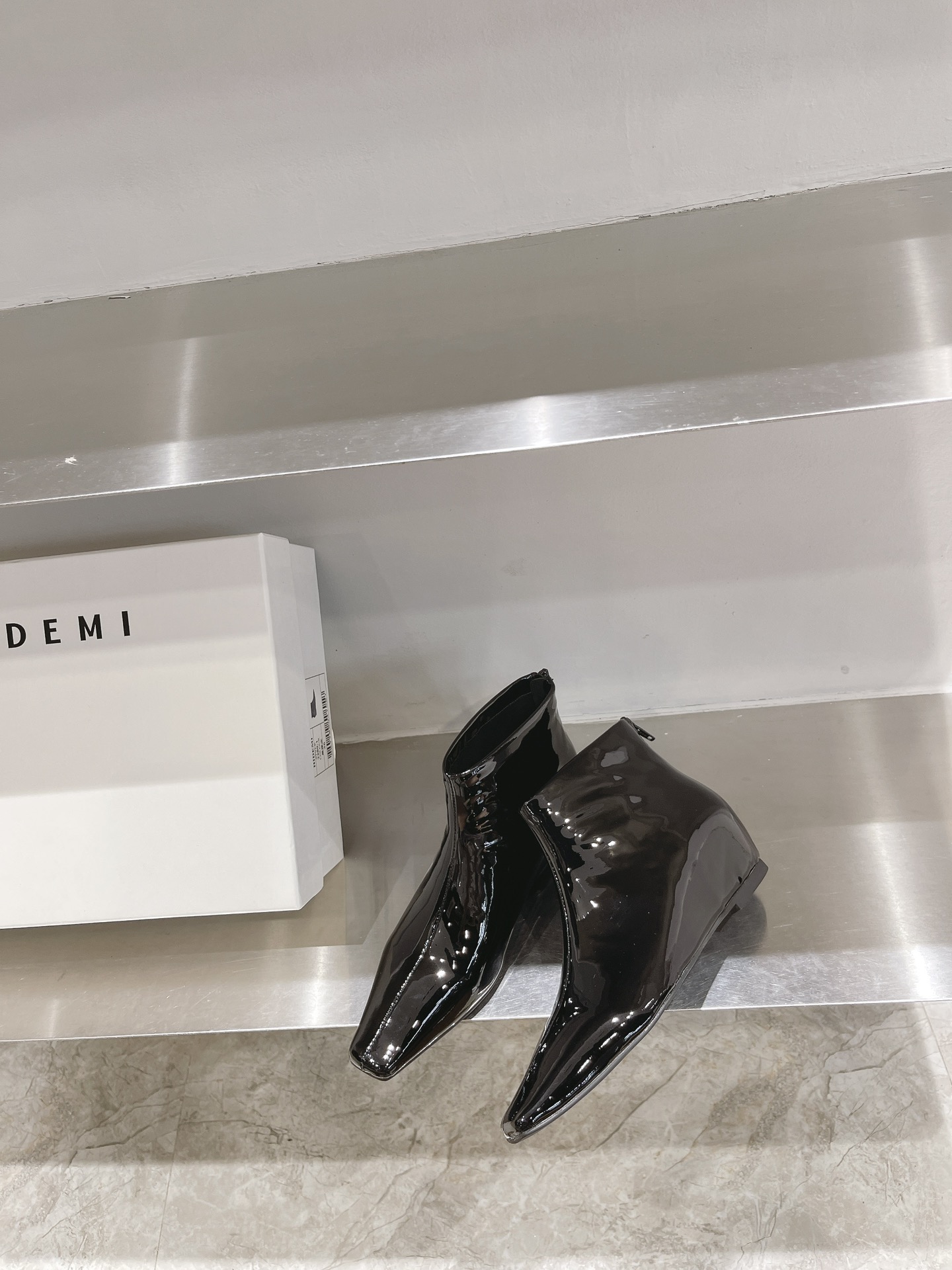 Post-Modernist Design: High-Quality, Fashionable Shoes for Modern Women - 图片 4