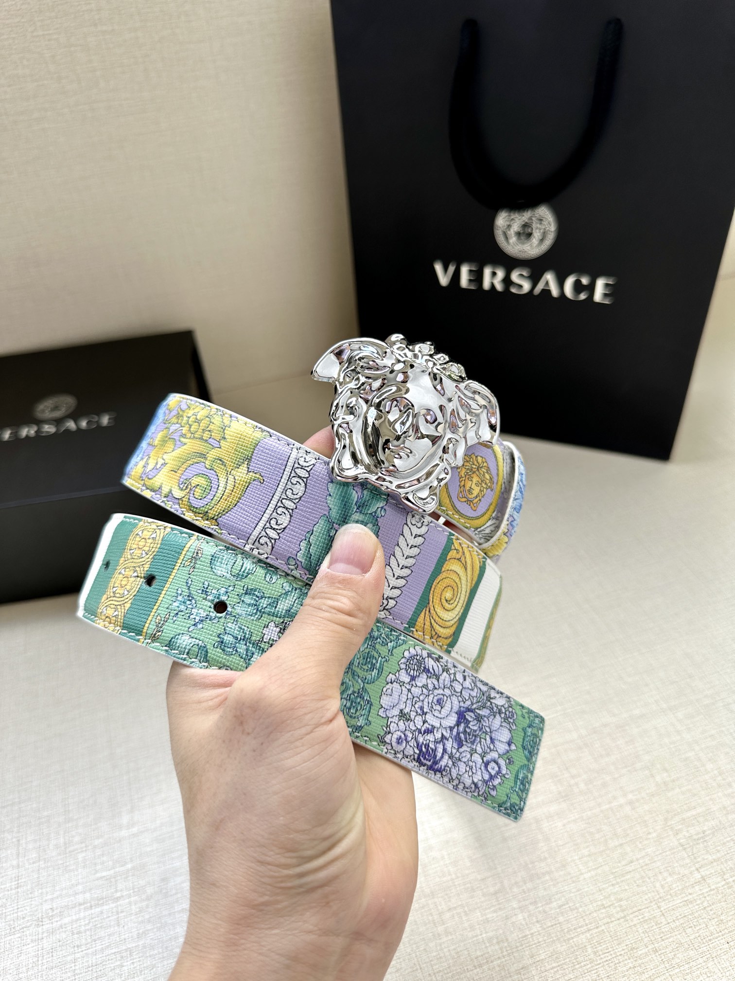 宽度4.0cmVERSACE此款个性