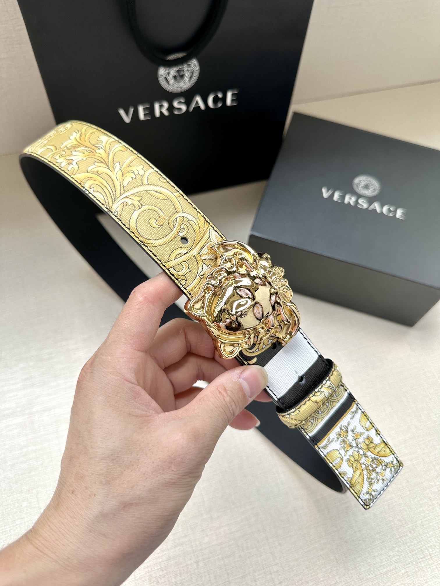 宽度4.0cmVERSACE此款个性
