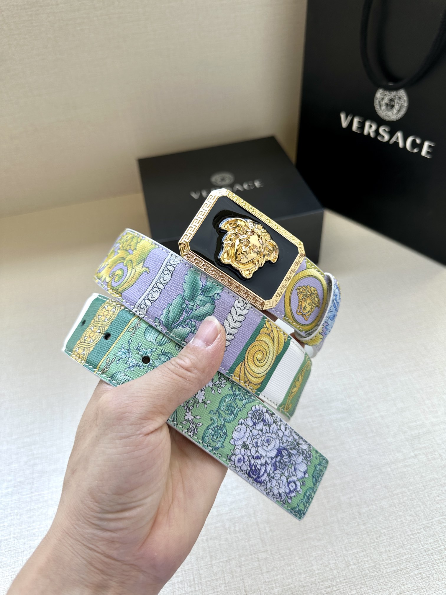 宽度4.0cmVERSACE此款个性