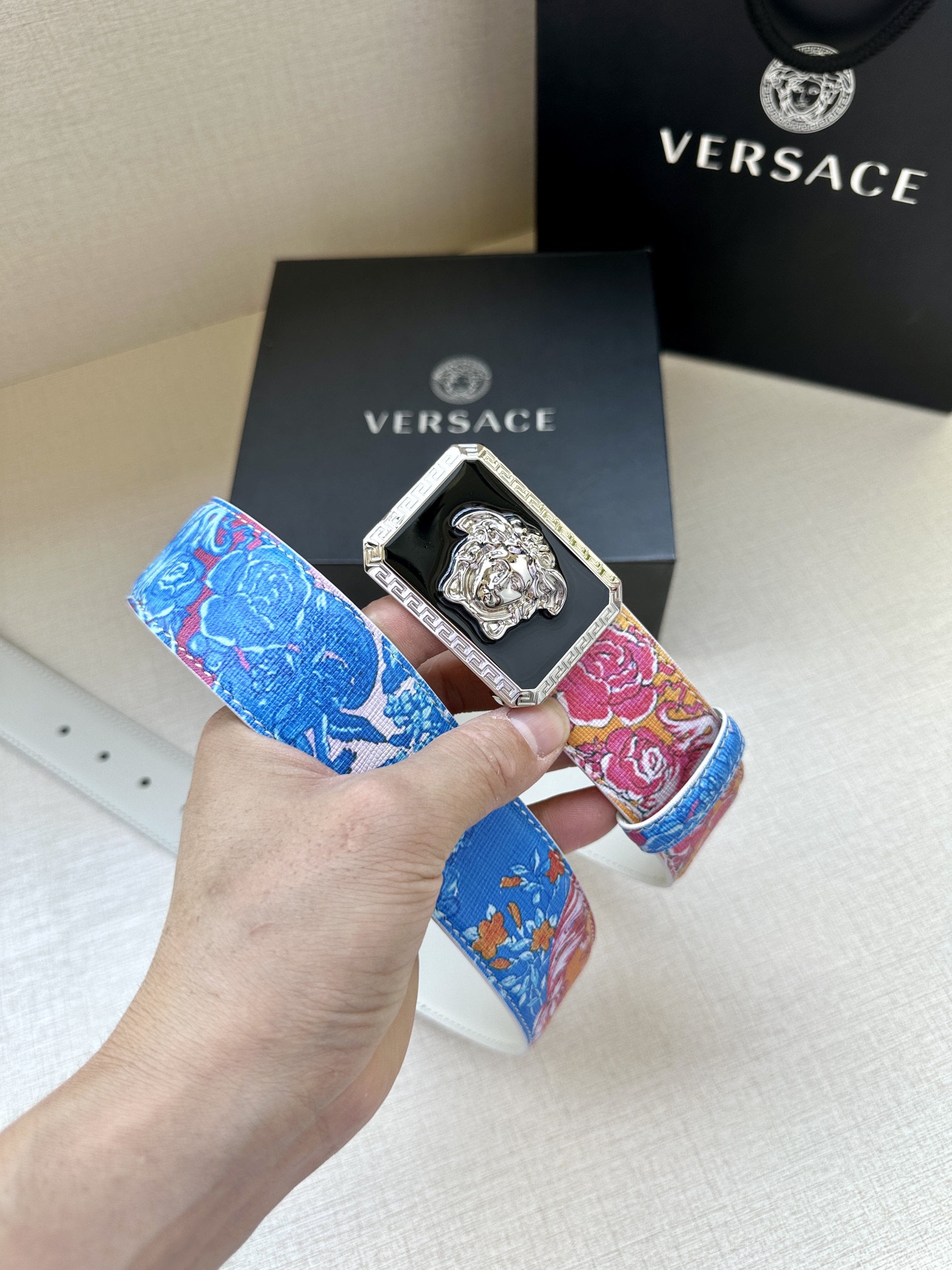 宽度4.0cmVERSACE此款个性