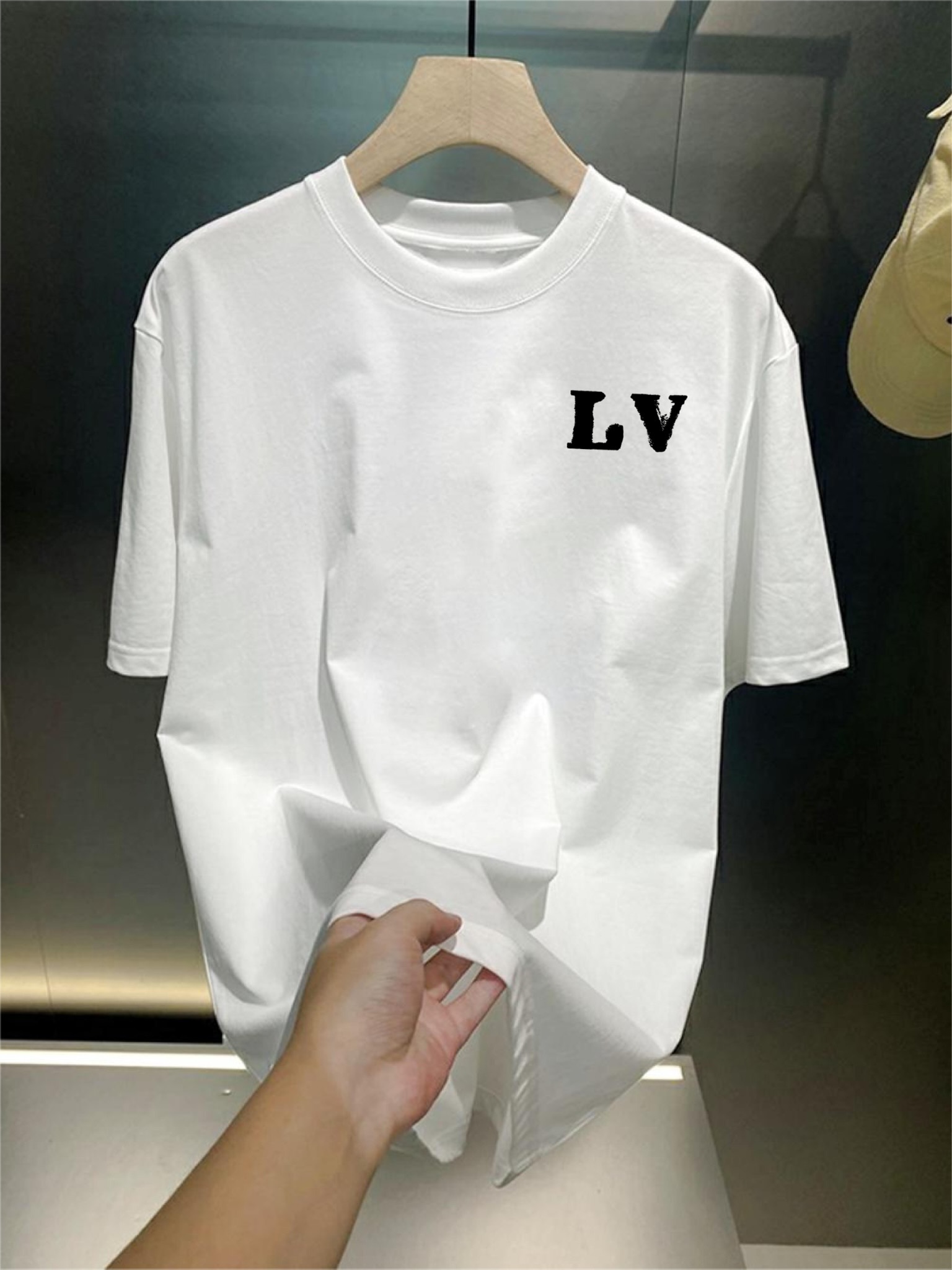 lv 2023 ss春夏最新款圆领时尚短袖t恤,官网同步,专柜纯棉面料 7