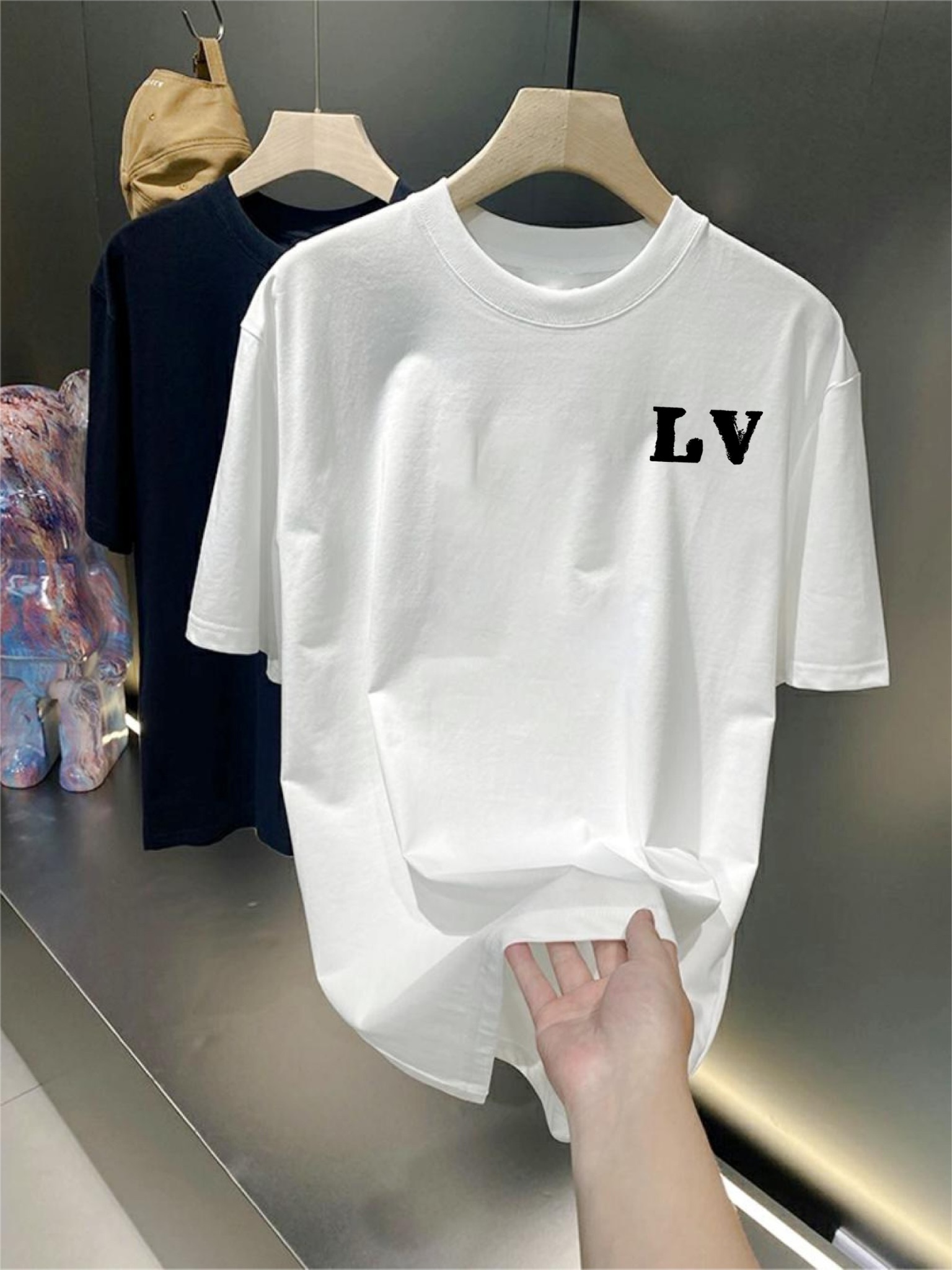 lv 2023 ss春夏最新款圆领时尚短袖t恤,官网同步,专柜纯棉面料 2