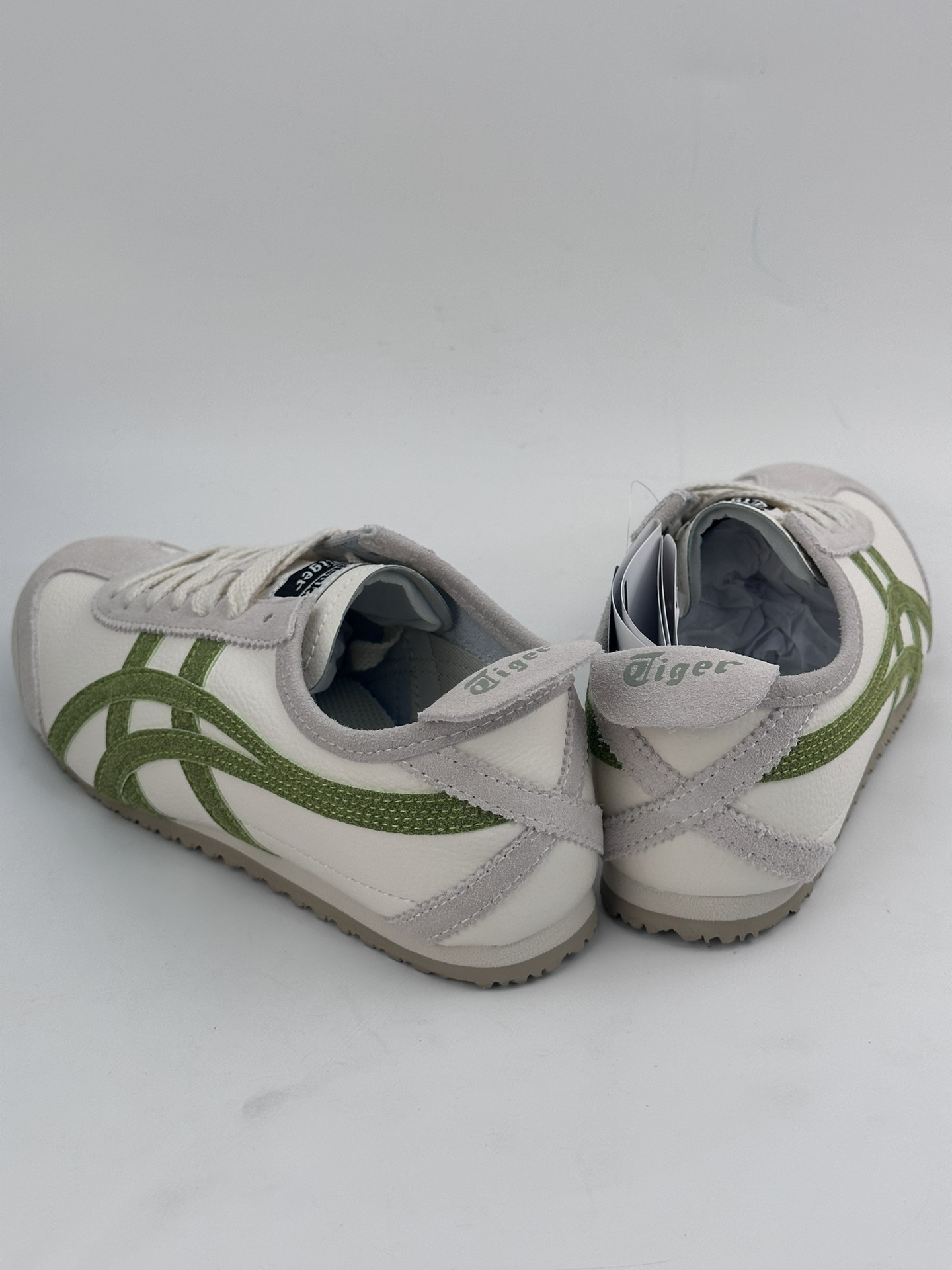 140 鬼塚虎/Onitsuka Tiger Mexico 66经典复古经典皮革慢跑鞋 1183B391-202