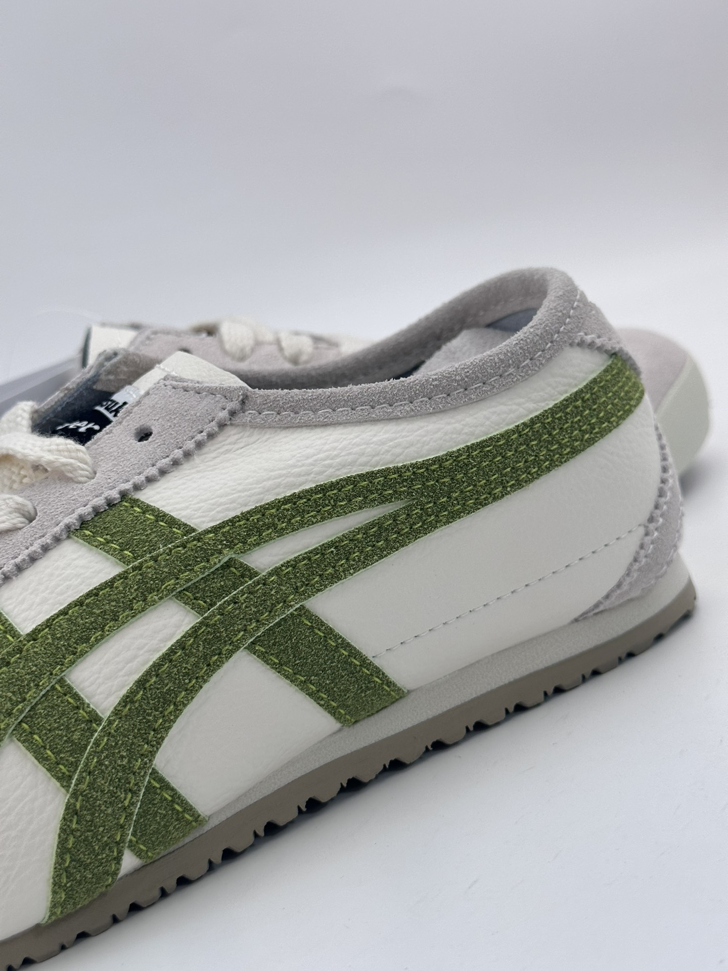 140 鬼塚虎/Onitsuka Tiger Mexico 66经典复古经典皮革慢跑鞋 1183B391-202