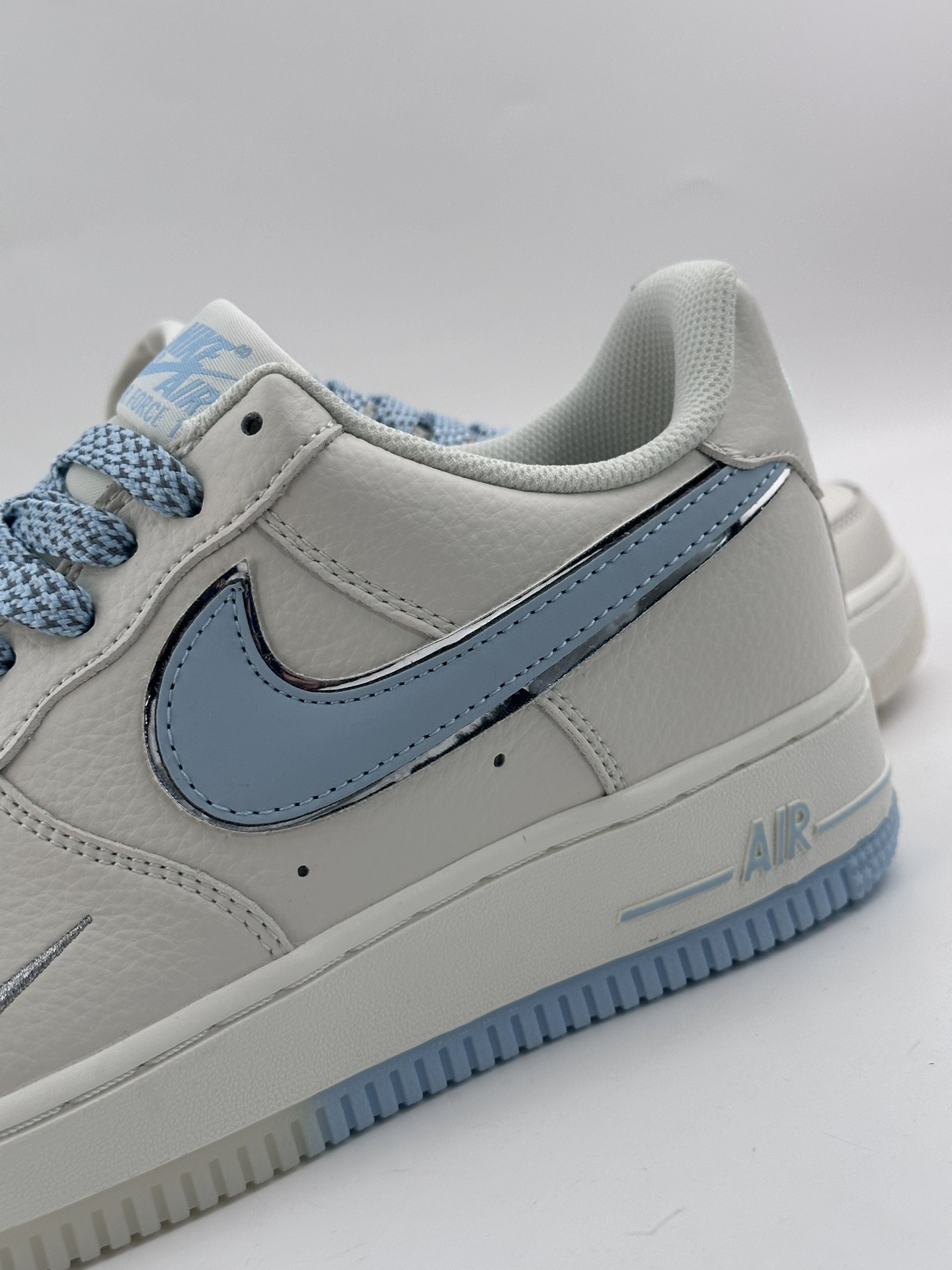 240 Nike Air Force 1 Low 07 白天蓝满天星 JJ0253-008