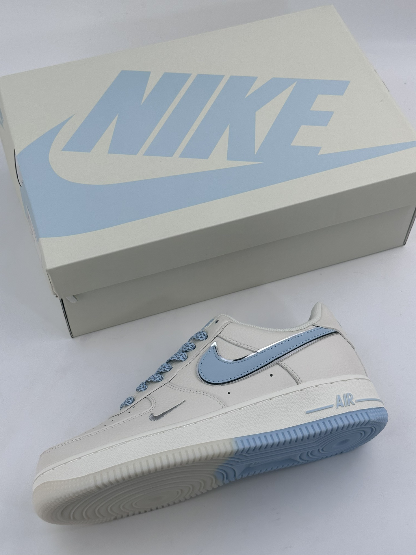 240 Nike Air Force 1 Low 07 白天蓝满天星 JJ0253-008