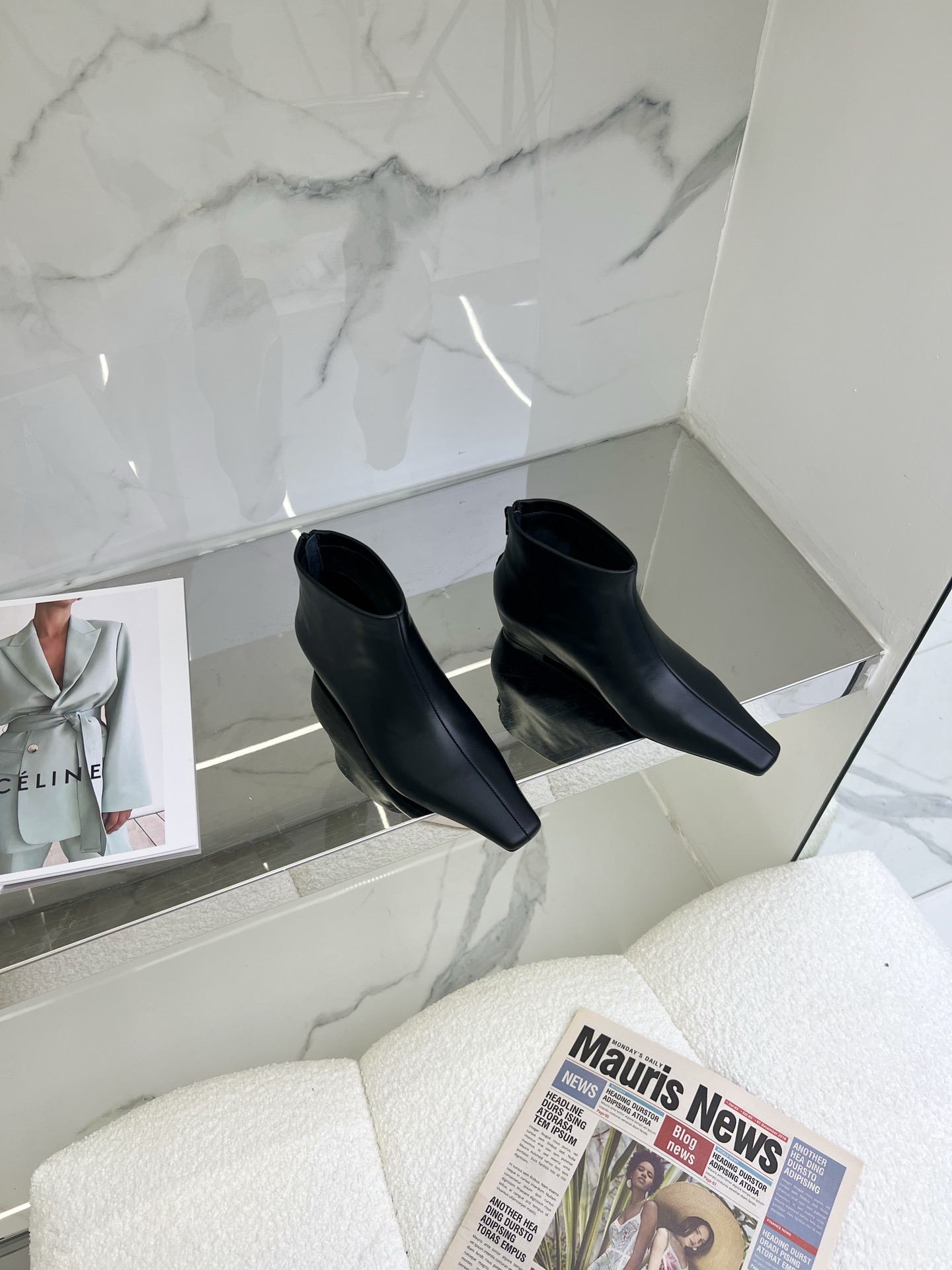 High-Quality ‘HIDEMI 2023/ss Chelsea Boots Sale – Italian Leather, Custom Design