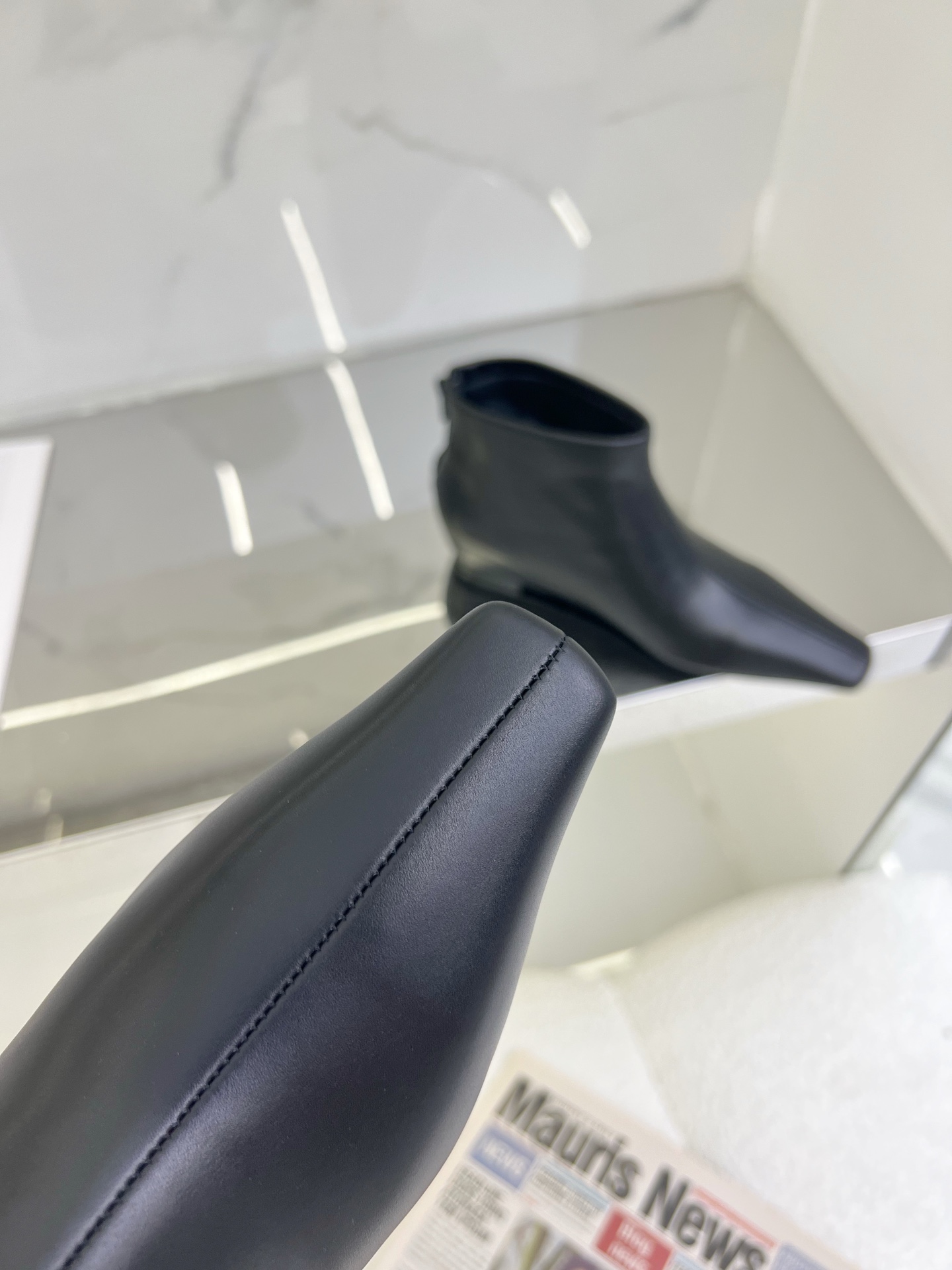 High-Quality ‘HIDEMI 2023/ss Chelsea Boots Sale – Italian Leather, Custom Design - 图片 4