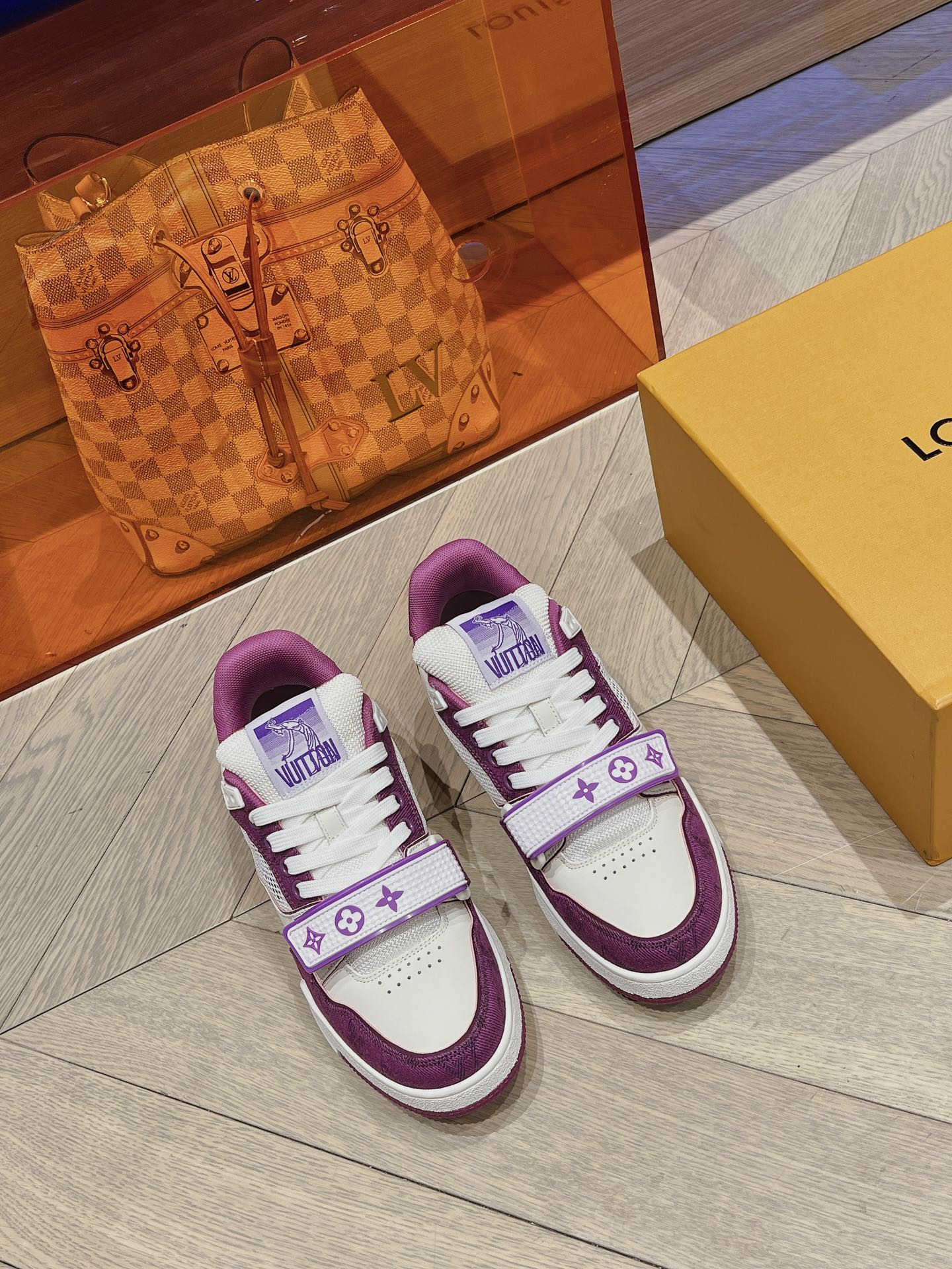 NO:480972,Top version LV Trainer retro sneakers 2025 new colors replica version couple model size 35-45, casual shoes/sports shoes, louis vuitton, sneakers19860909顶级版本 LV Trainer 复古运动鞋 2025新色 复刻版 情侣款 码数35-45,休闲鞋/运动鞋,louis vuitton,sneakers,Women's Shoes