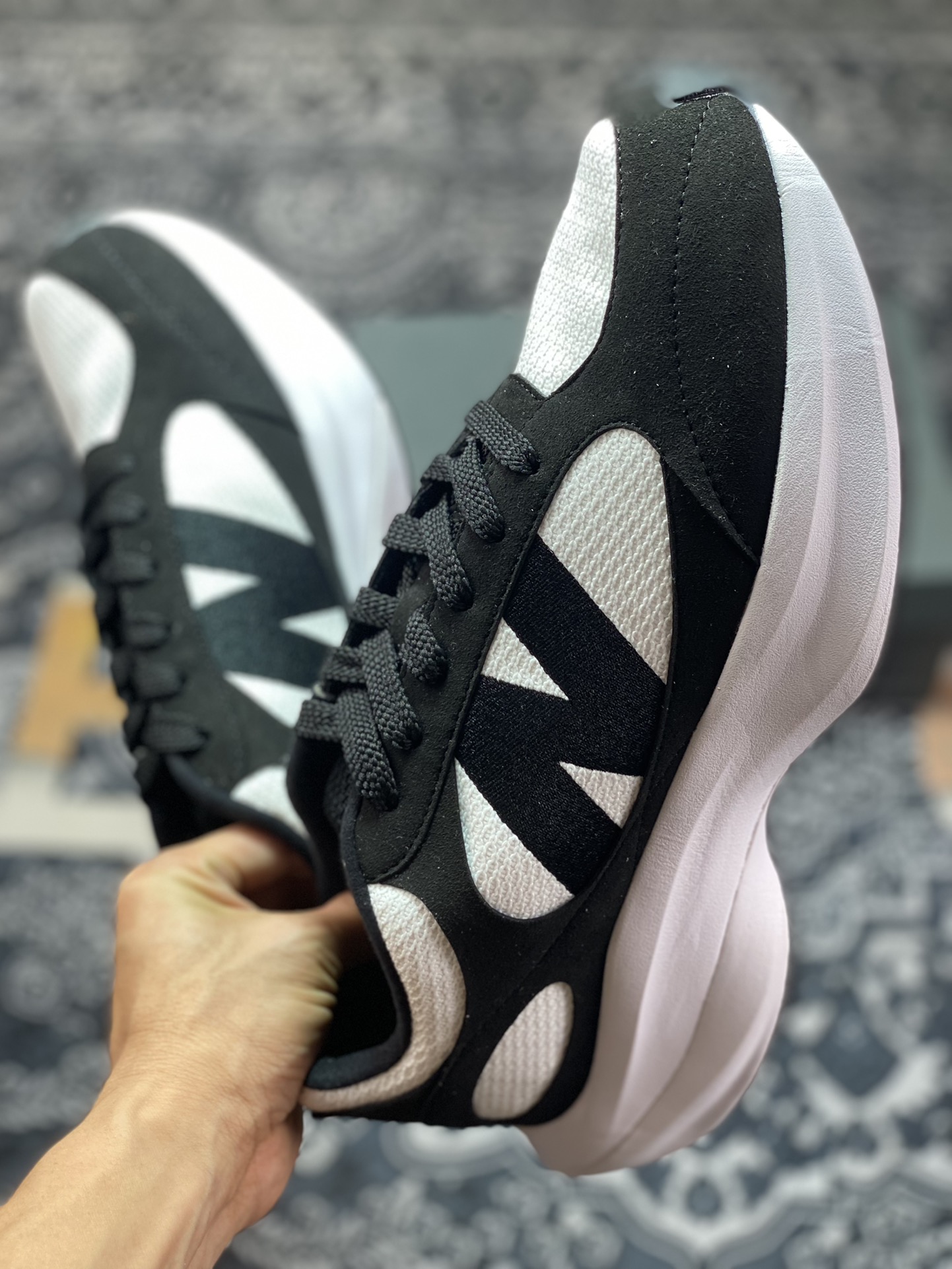 New Balance Warped Runner”Black/White/Panda” dynamic running shoes ”suede black and white panda” UWRPOBWB