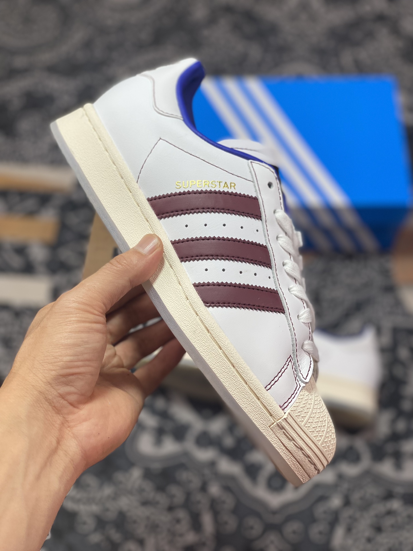 Adidas Originals Superstar W classic shell toe series low-top sneakers ”leather white powder blue rainbow embroidered three bars” IE0020