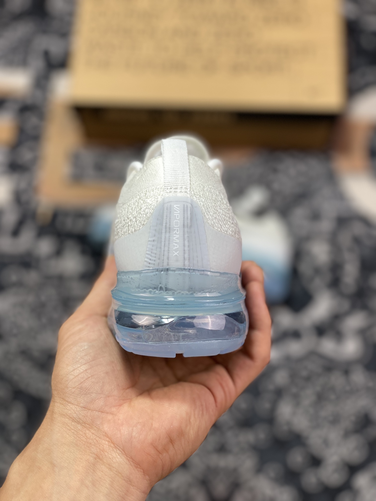 Nike Air VaporMax 2023 Flyknit FK”Pure Platinum“2023款慢跑鞋“白灰冰蓝底”DV6840-100