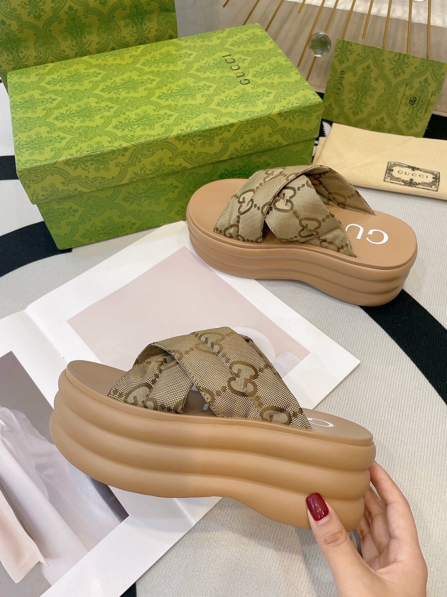 Best Capucines Replica
 Gucci Shoes Slippers sell Online
 TPU