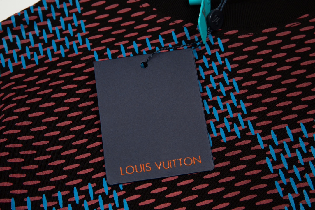 Louis Vuitton 路易威登23ss 满印logo字母短袖