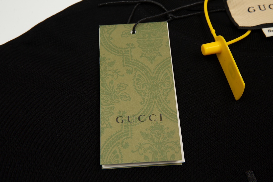 Gucci 古驰 23ss 胸前logo刺绣短袖