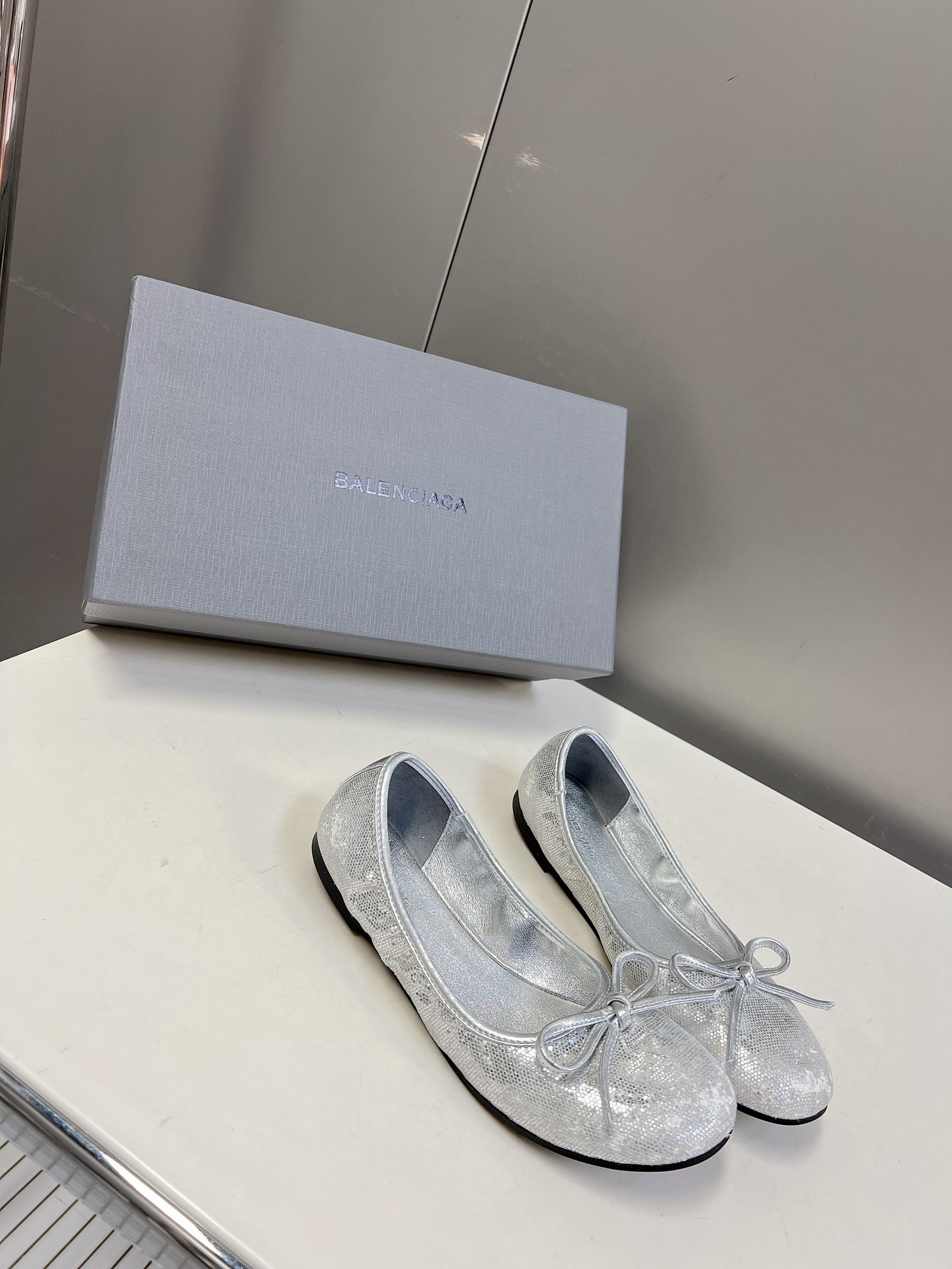 balenciaga巴黎世家最新走秀