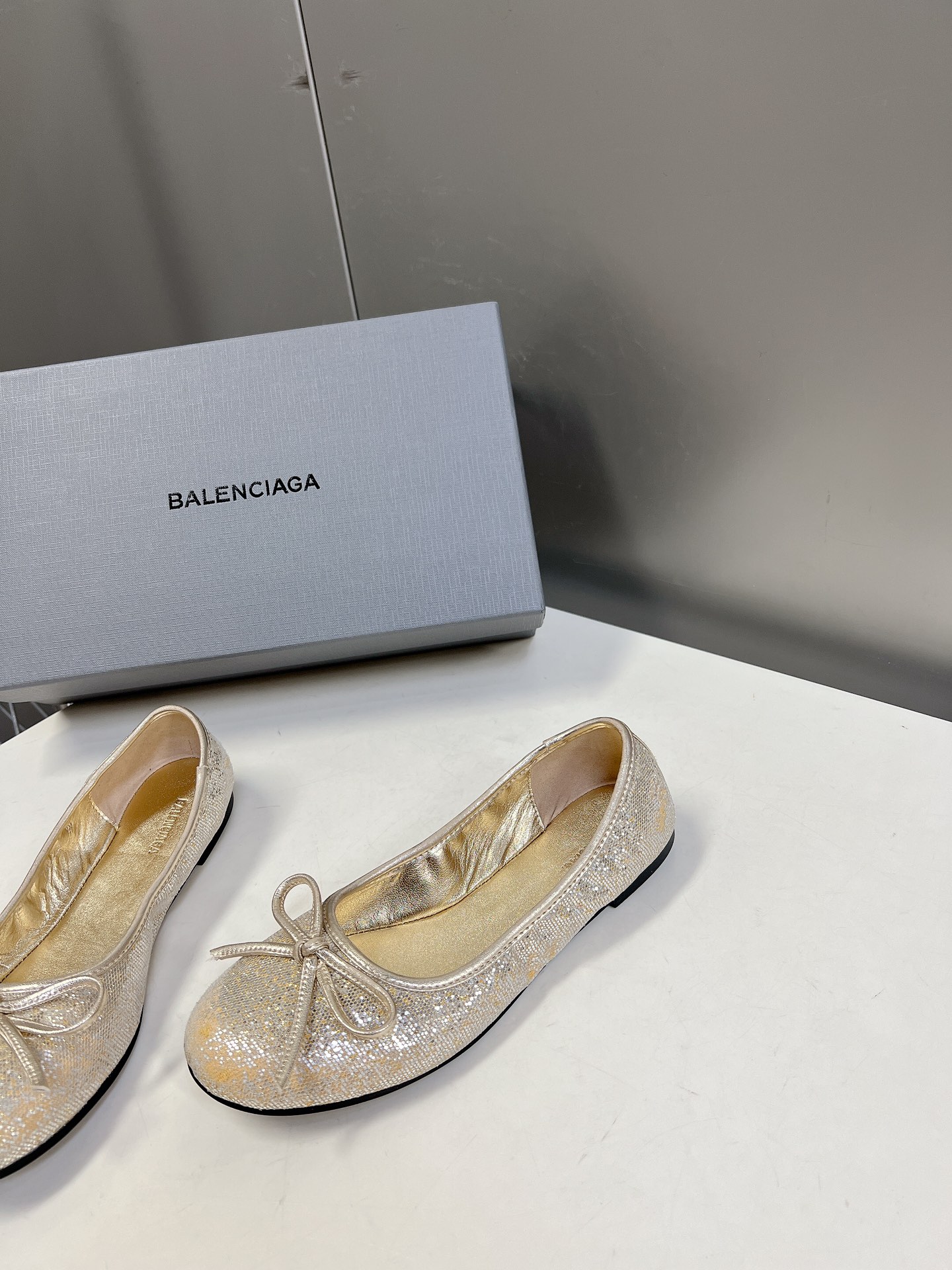 balenciaga巴黎世家最新走秀