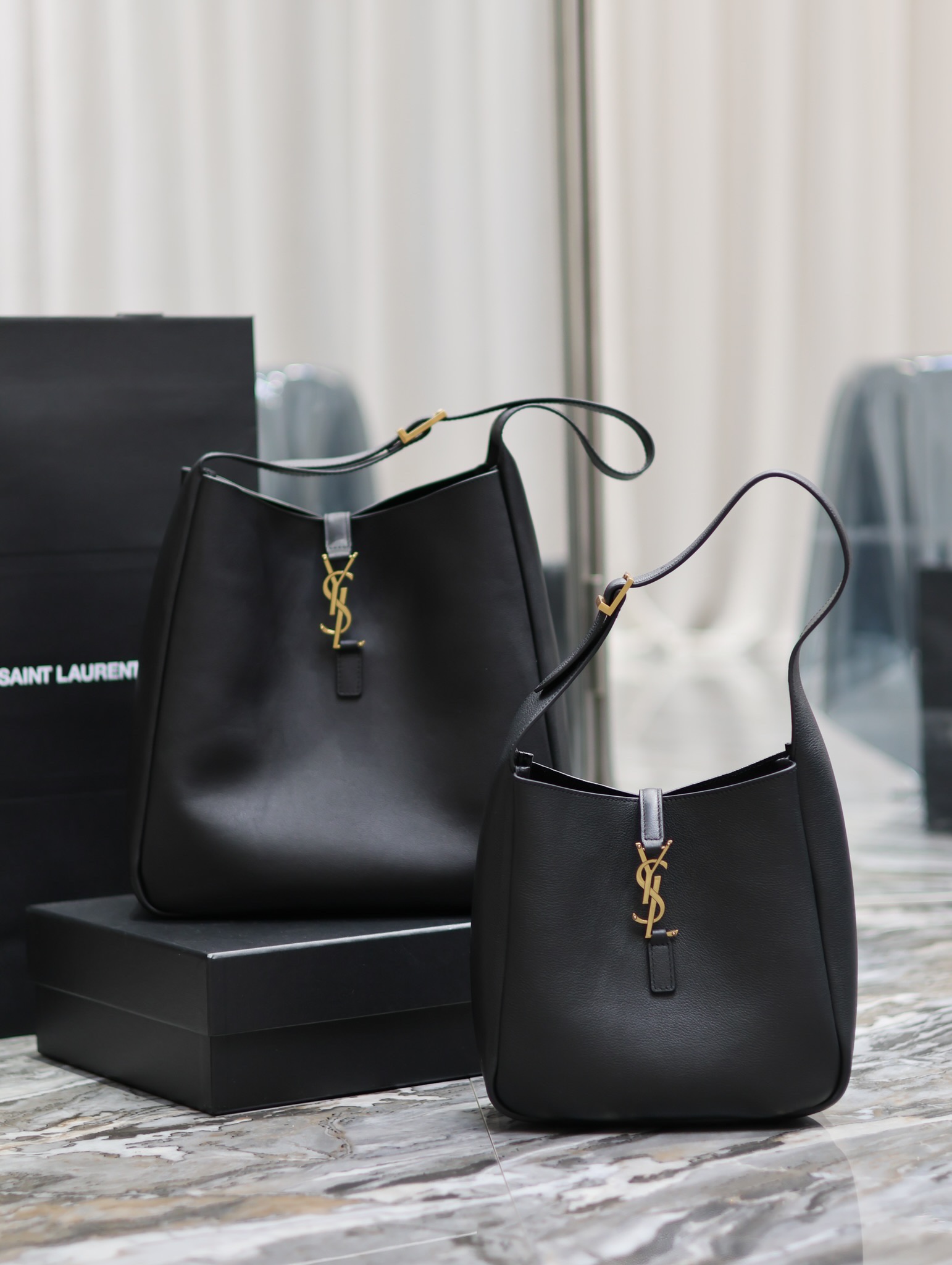 Saint Laurent LE 5A7_