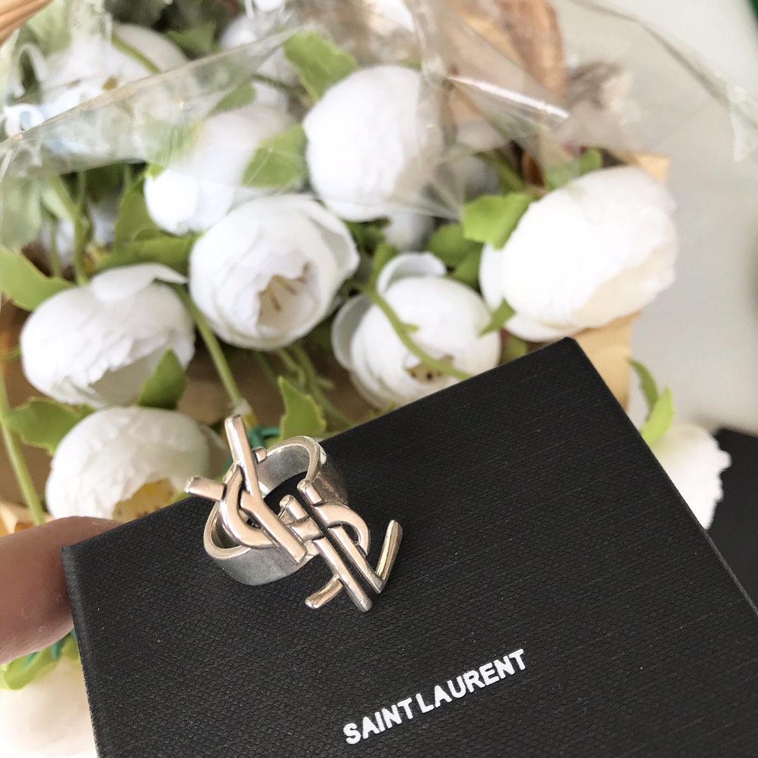 생로랑 YSL 로고 스털링 실버 반지 상세 이미지 3