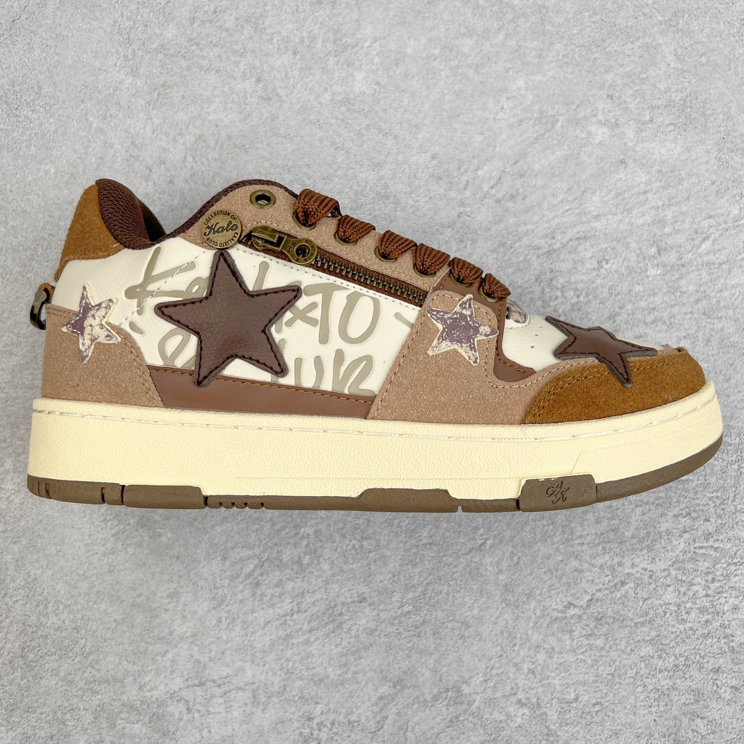 ＃福利特价 KAALIXTO Retro Vintage 星星潮流休闲防滑耐磨低帮板鞋 此款鞋使用牛仔作为主要的鞋面材质 结实耐磨 鞋舌设计特有印花皮牌作为搭配充分凸显牛仔的特性 整体鞋款采用牛仔面料随意角度拼接的呈现方法 打破消费者原有对鞋子的刻板印象 让人耳目一新 织麦标在彰品品牌属性的同时更具牛仔的代表性元素 并采用加厚内里 穿着舒适透气 鞋底做旧氧化 尺码：36 37 38 39 40 41 42 43 44 45-选品中心