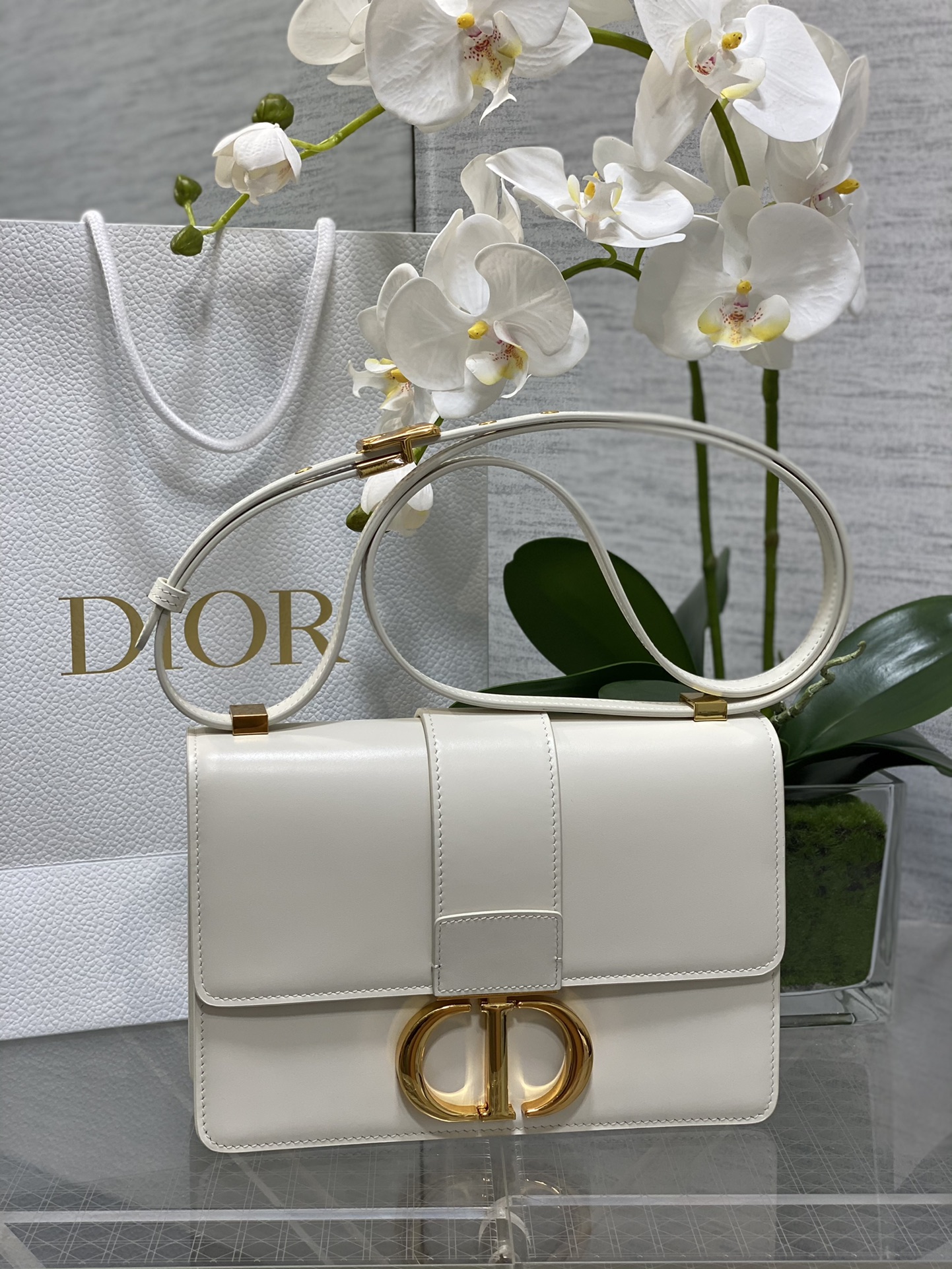 𝐌𝐨𝐧𝐭𝐚𝐢𝐠𝐧𝐞 𝟑𝟎 blanco