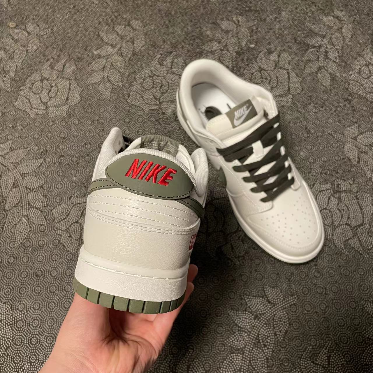 ? 正品定制 Nike Dunk Low 米白灰配色?Supreme 巴黎世家鞋标 ！