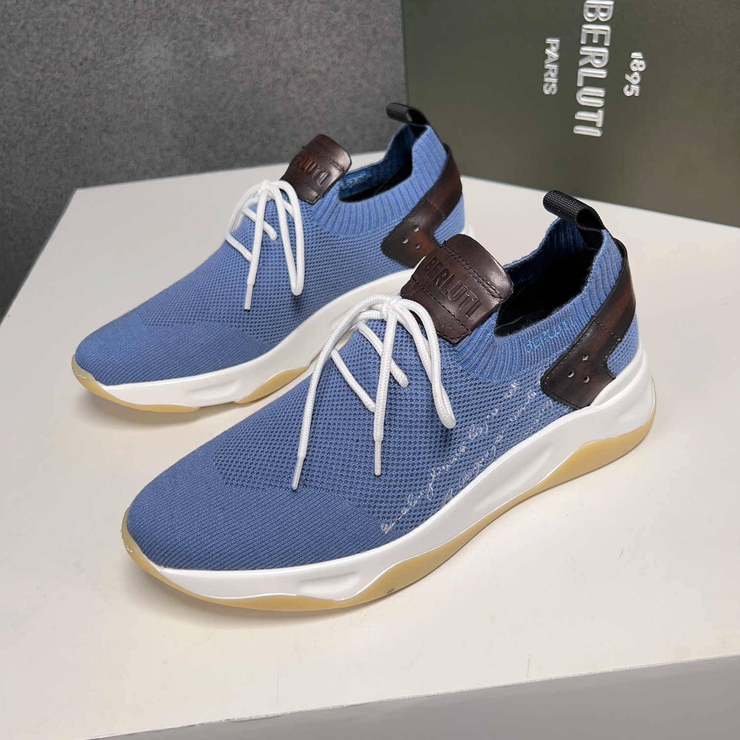 Spring/Summer nueva colección, la única versión en el mercado de los zapatos deportivos para hombre 