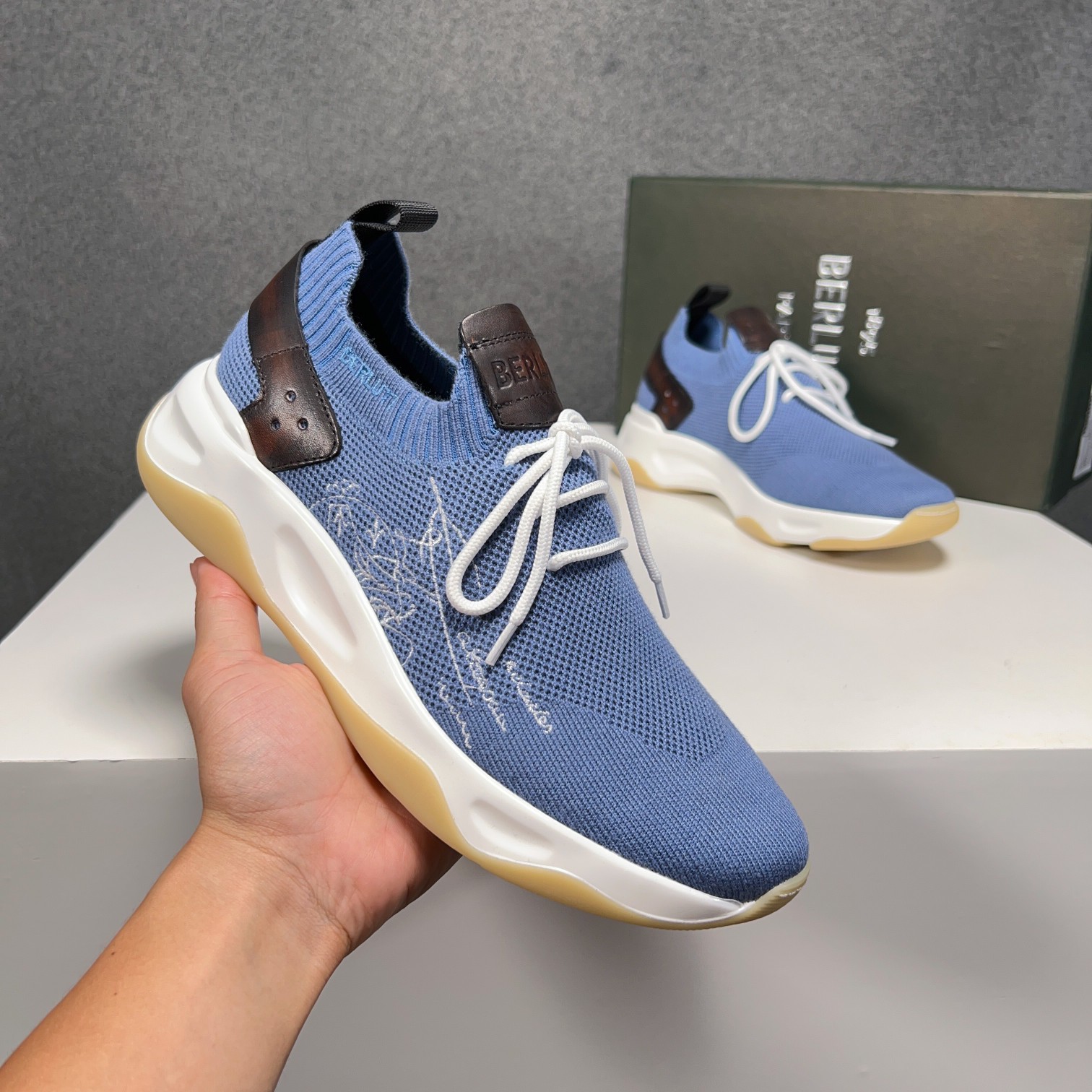 Spring/Summer nueva colección, la única versión en el mercado de los zapatos deportivos para hombre 
