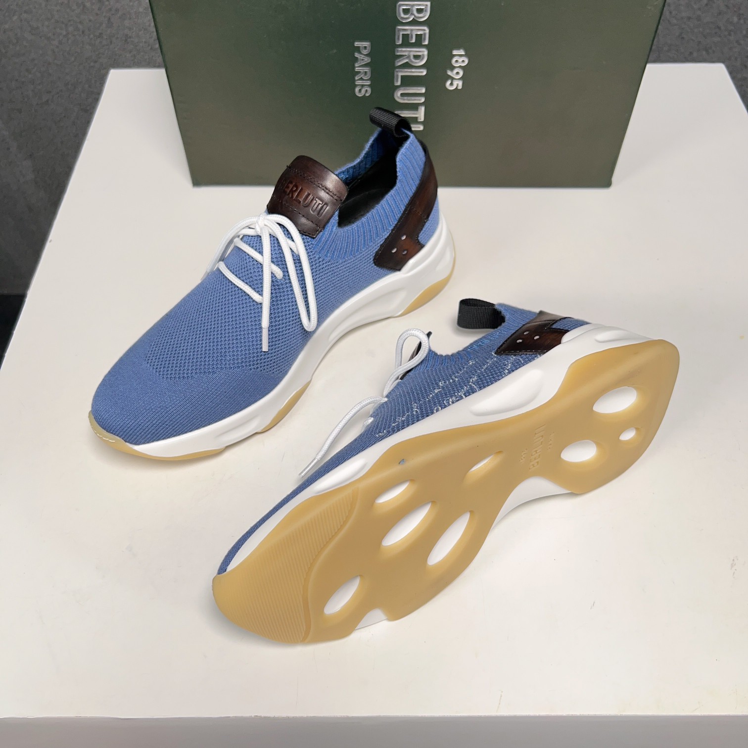 Spring/Summer nueva colección, la única versión en el mercado de los zapatos deportivos para hombre 