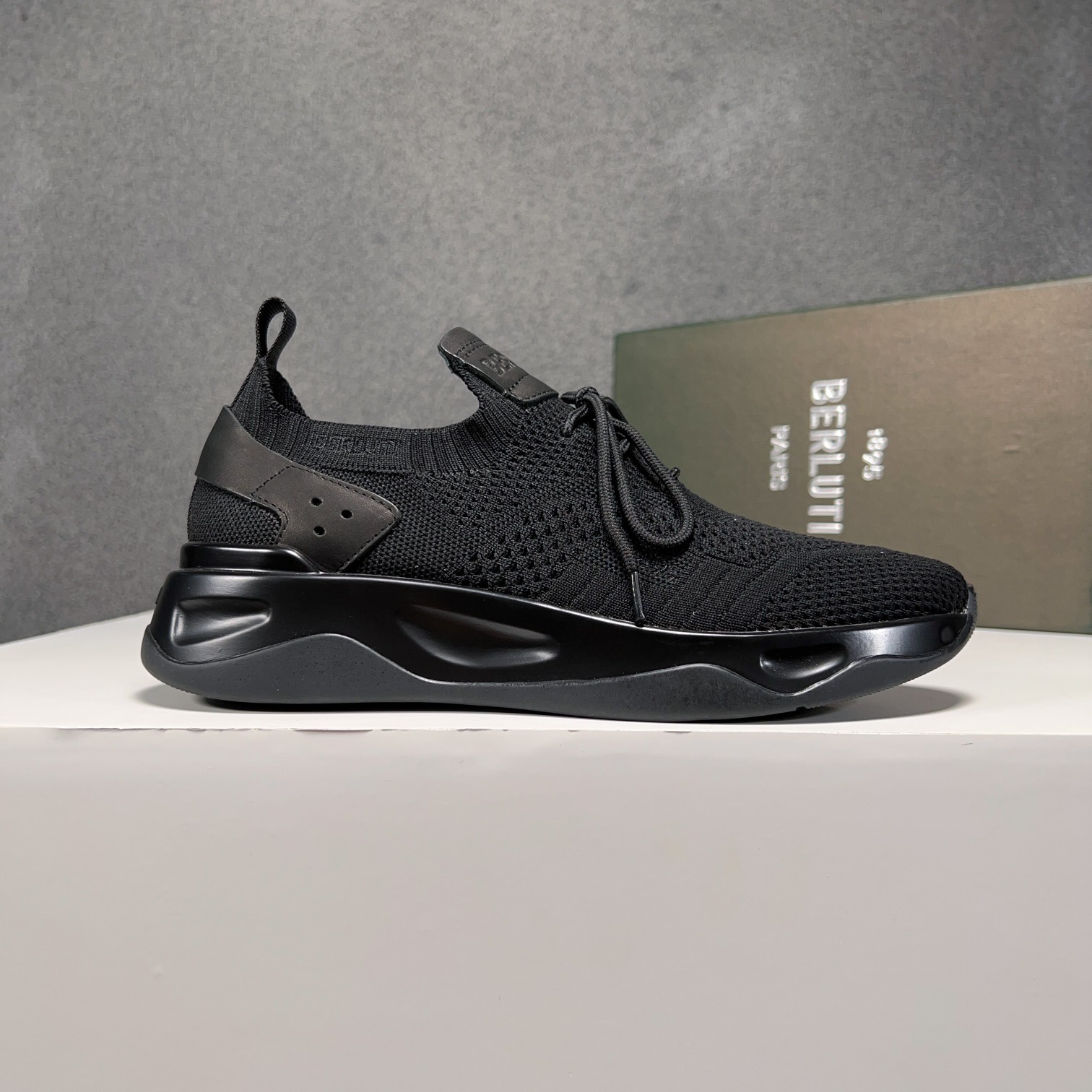 Spring/Summer nueva colección, la única versión en el mercado de los zapatos deportivos para hombre 