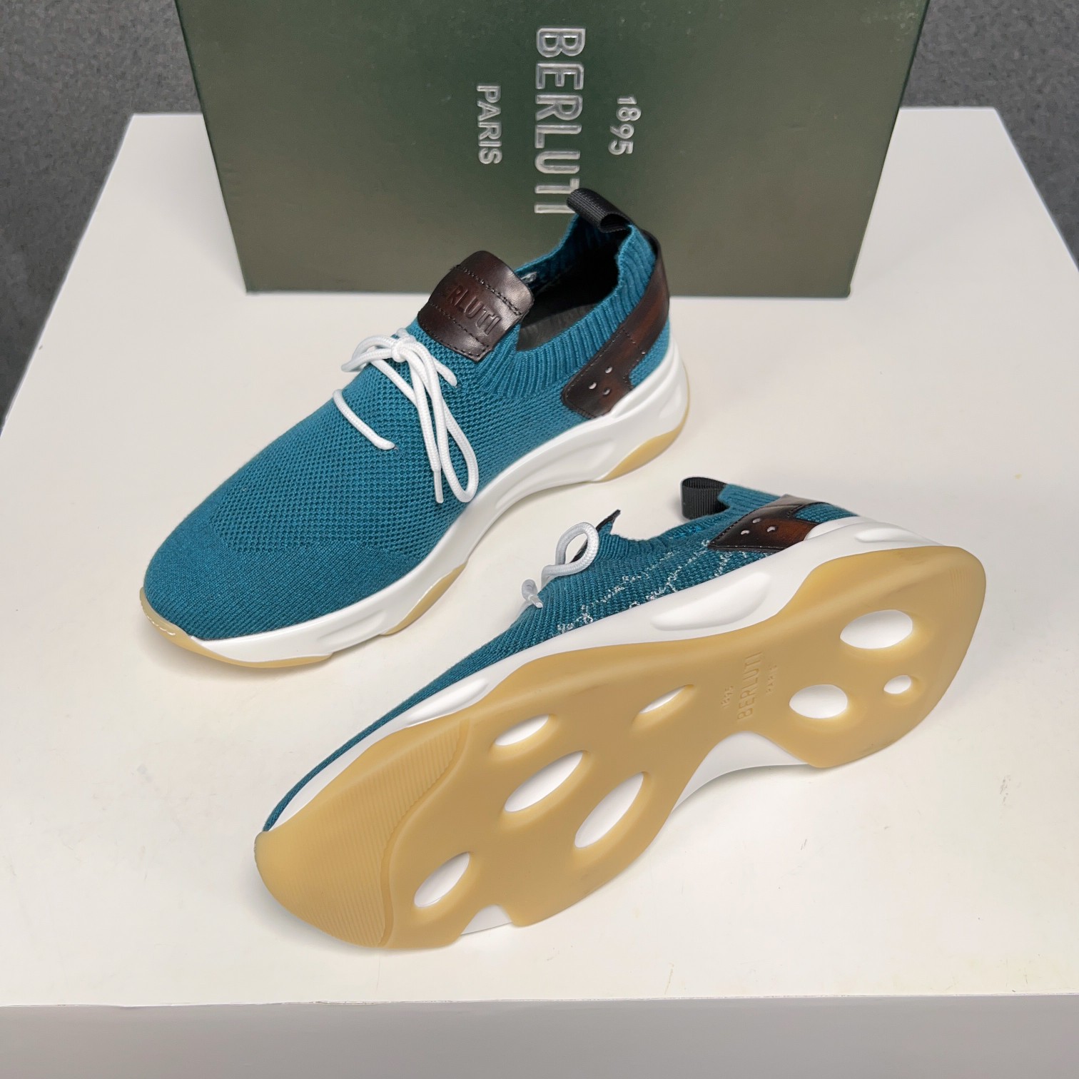Spring/Summer nueva colección, la única versión en el mercado de los zapatos deportivos para hombre 