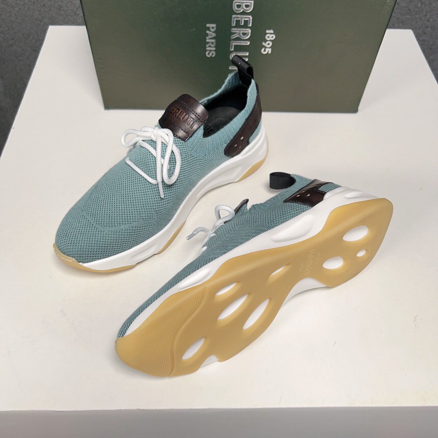 Spring/Summer nueva colección, la única versión en el mercado de los zapatos deportivos para hombre 