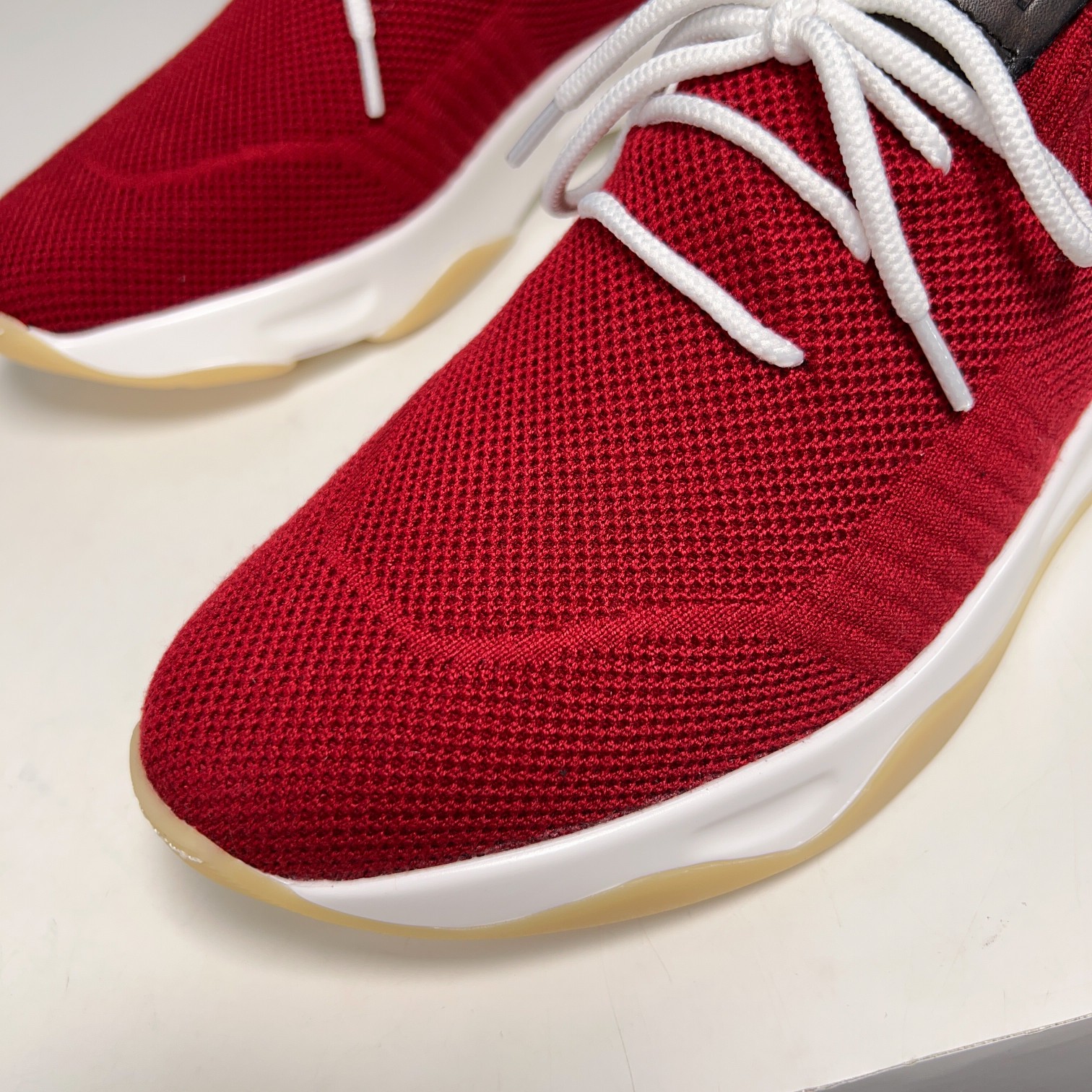 Spring/Summer nueva colección, la única versión en el mercado de los zapatos deportivos para hombre 
