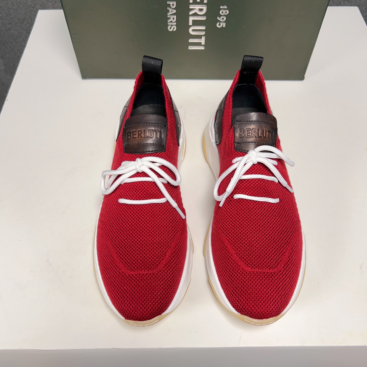 Spring/Summer nueva colección, la única versión en el mercado de los zapatos deportivos para hombre 