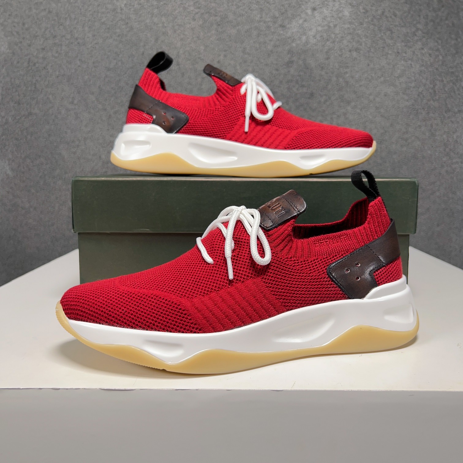 Spring/Summer nueva colección, la única versión en el mercado de los zapatos deportivos para hombre 