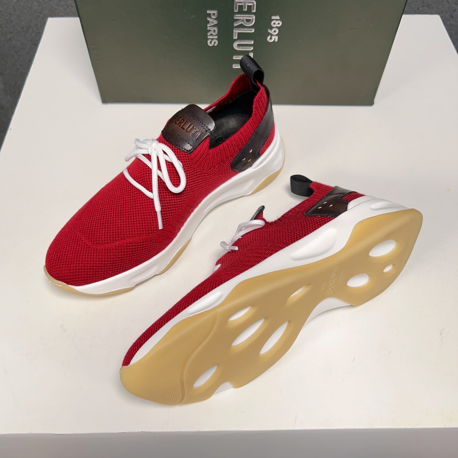 Spring/Summer nueva colección, la única versión en el mercado de los zapatos deportivos para hombre 