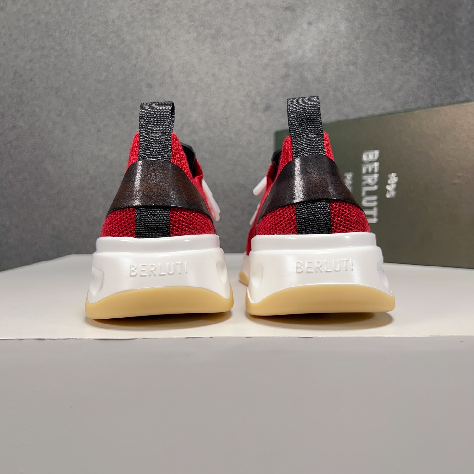 Spring/Summer nueva colección, la única versión en el mercado de los zapatos deportivos para hombre 