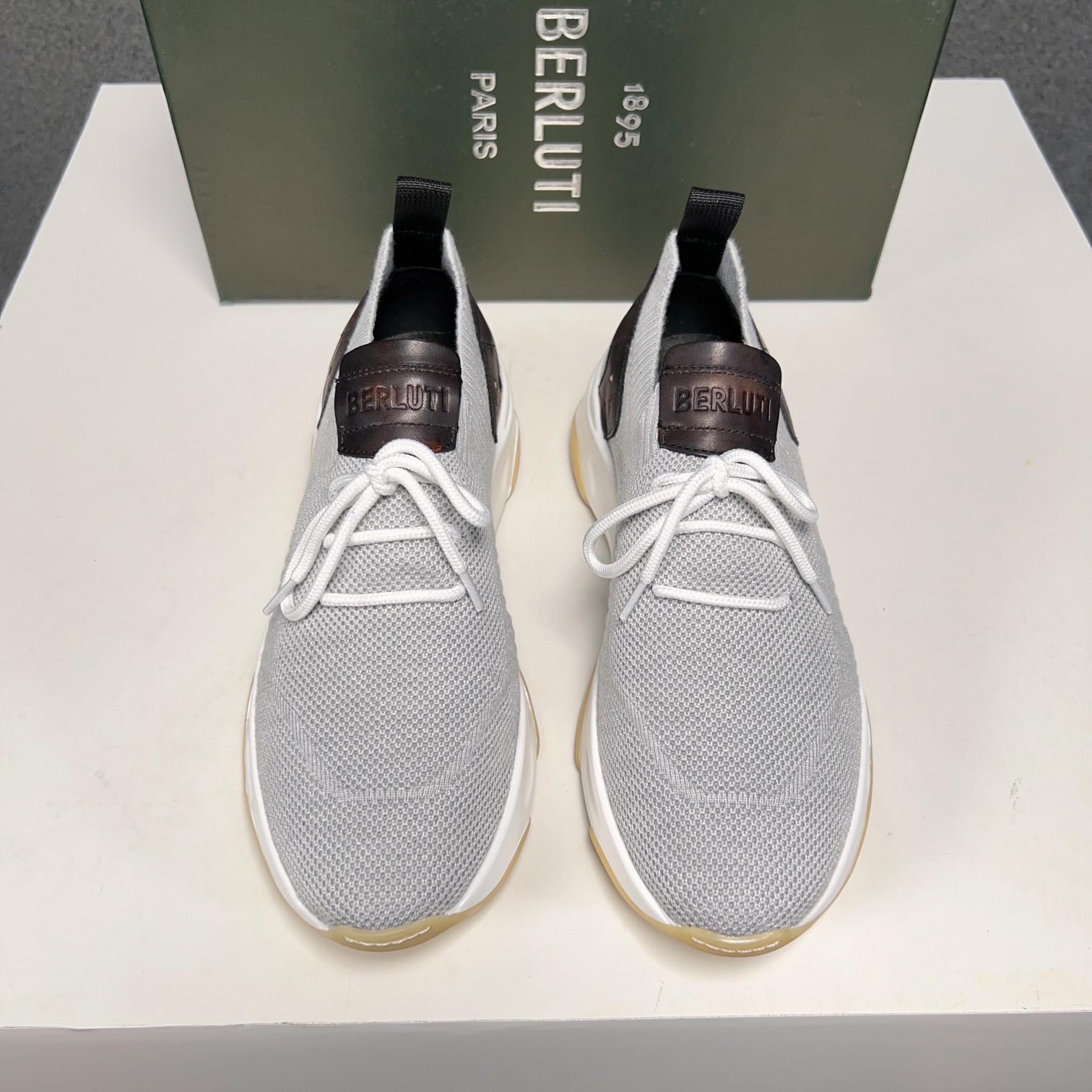 Spring/Summer nueva colección, la única versión en el mercado de los zapatos deportivos para hombre 