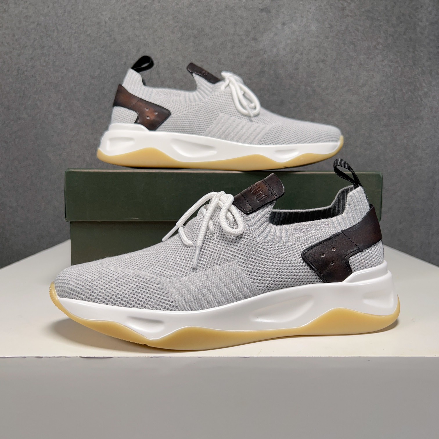 Spring/Summer nueva colección, la única versión en el mercado de los zapatos deportivos para hombre 