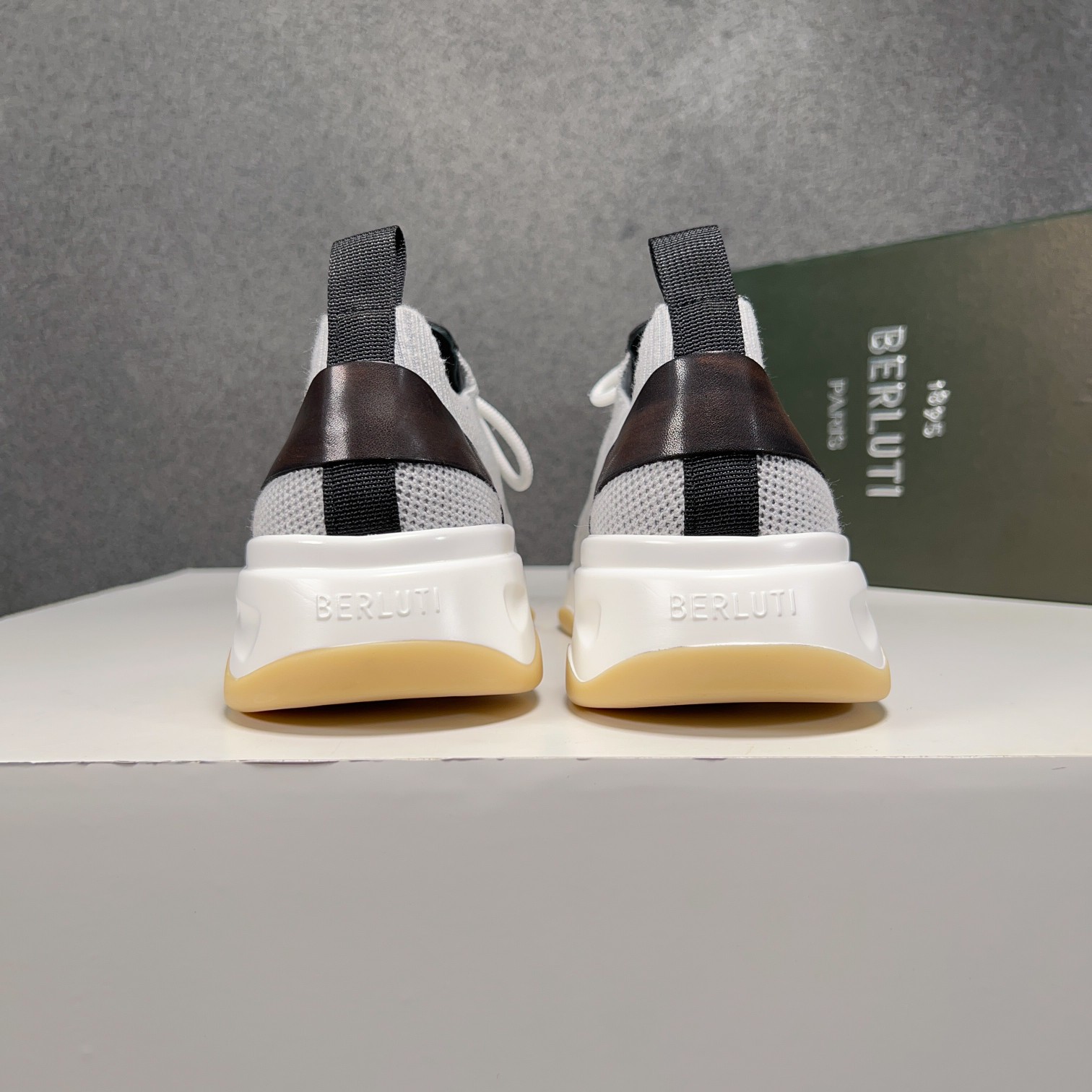 Spring/Summer nueva colección, la única versión en el mercado de los zapatos deportivos para hombre 
