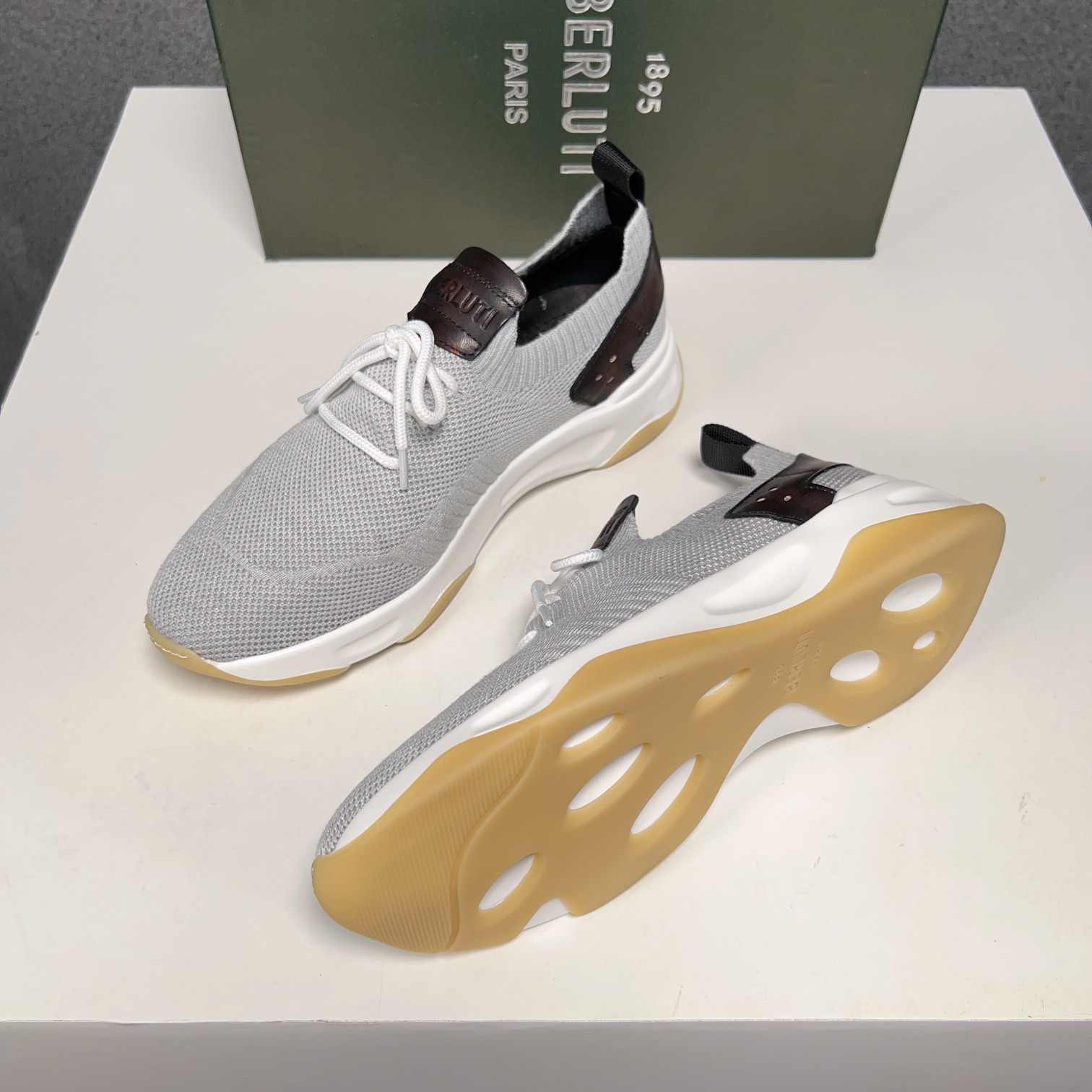 Spring/Summer nueva colección, la única versión en el mercado de los zapatos deportivos para hombre 